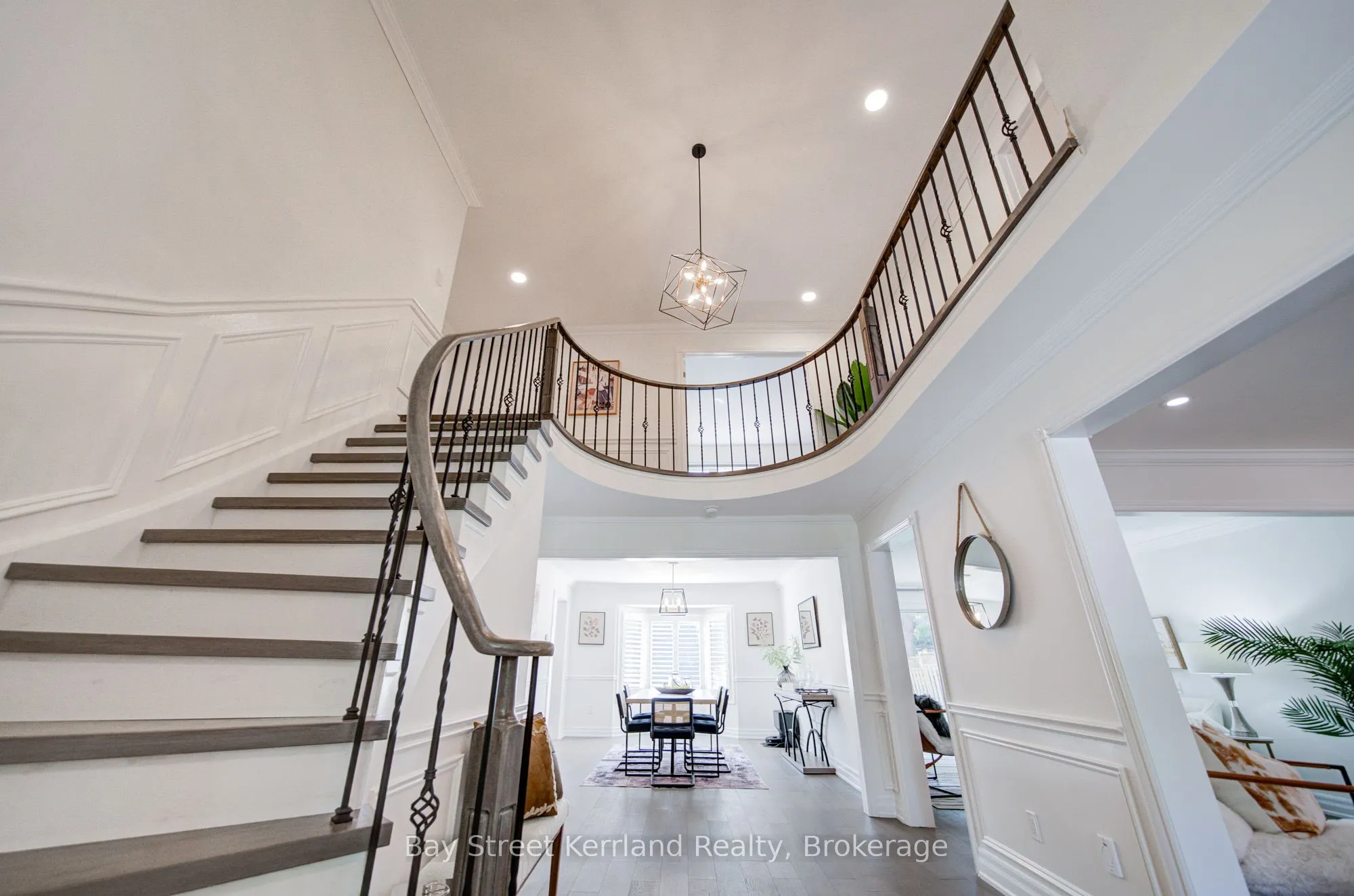423 Golden Oak Drive