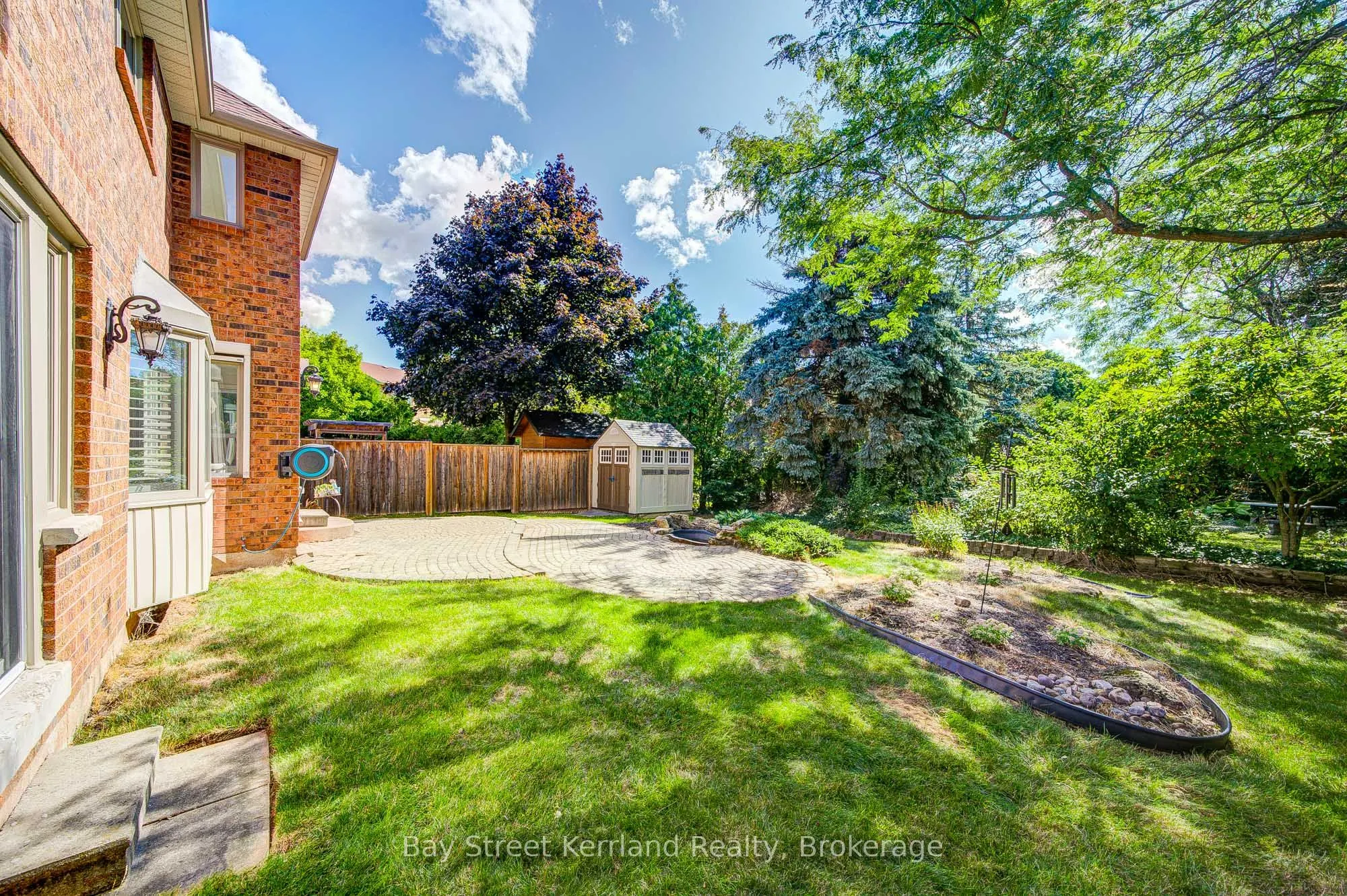 423 Golden Oak Drive
