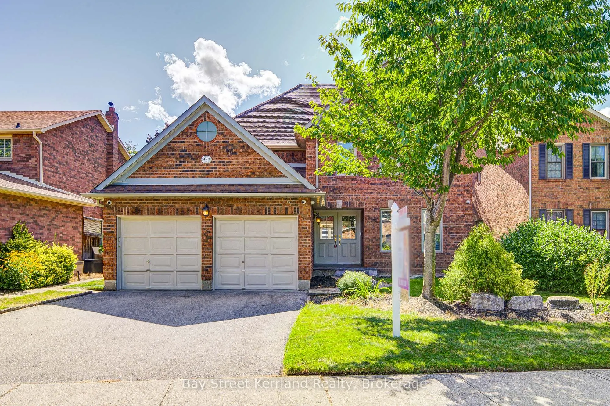 423 Golden Oak Drive