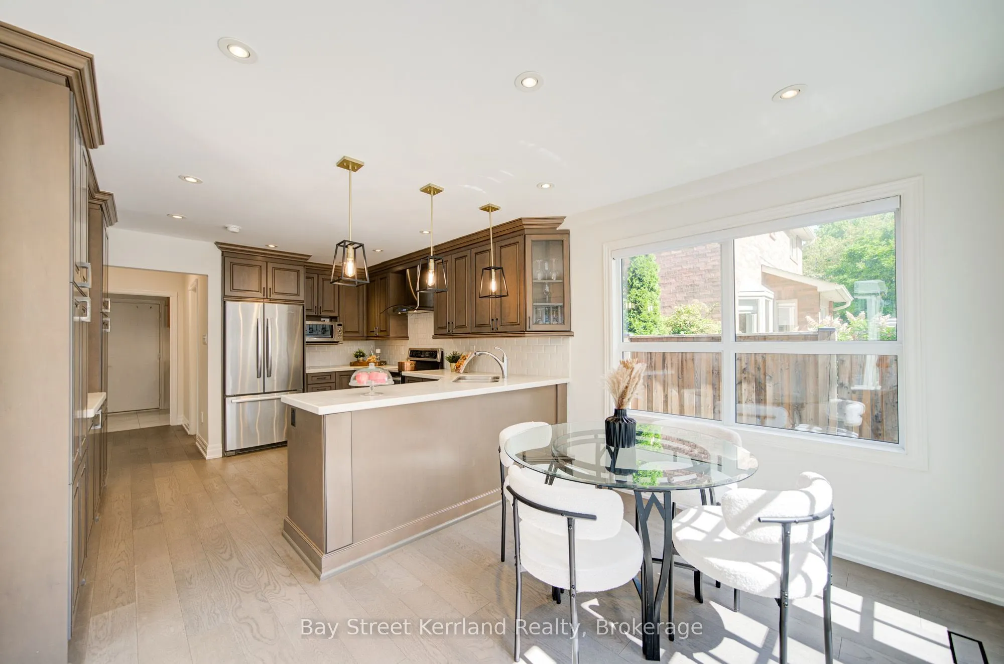 423 Golden Oak Drive