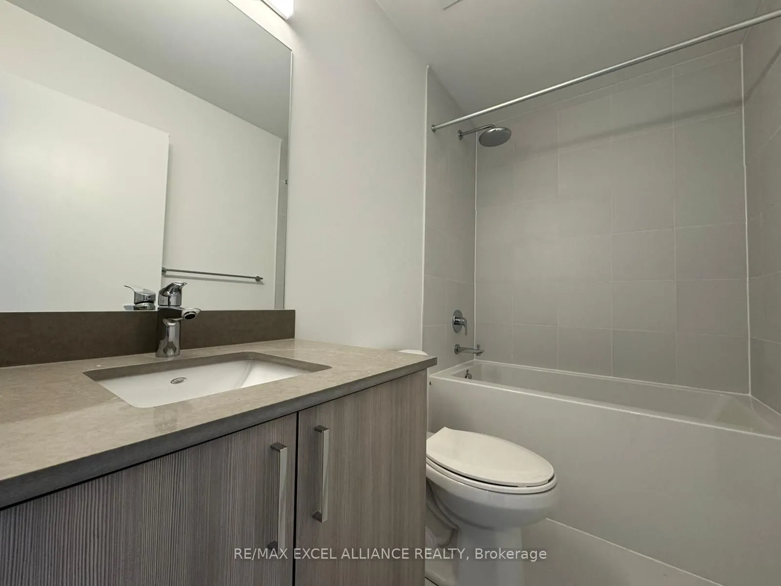 1005 Dundas Street E, #723