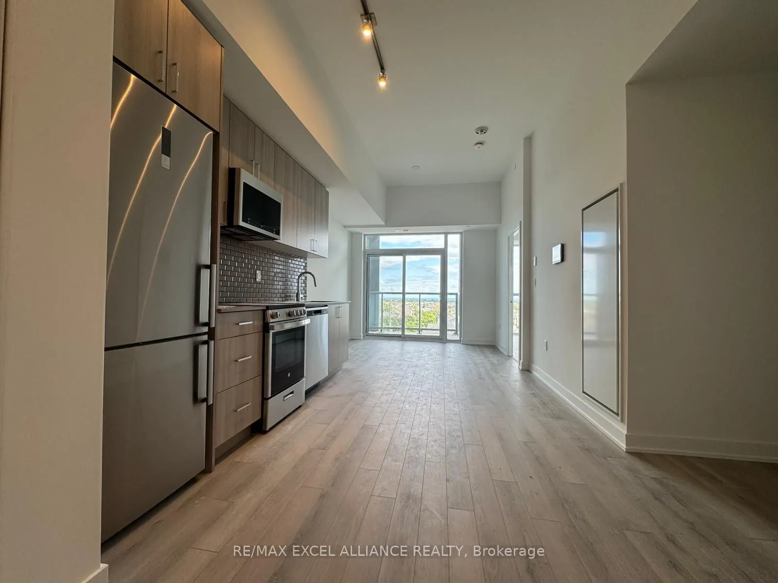 1005 Dundas Street E, #723