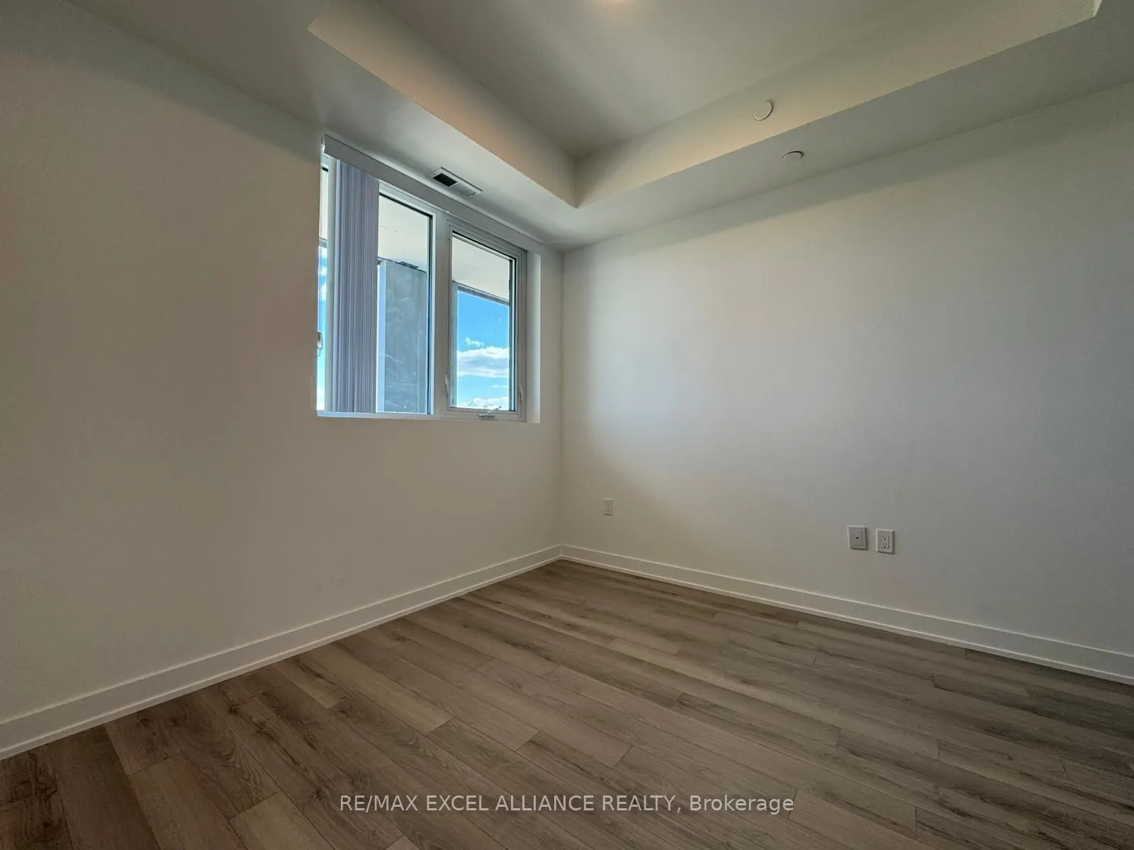 1005 Dundas Street E, #809