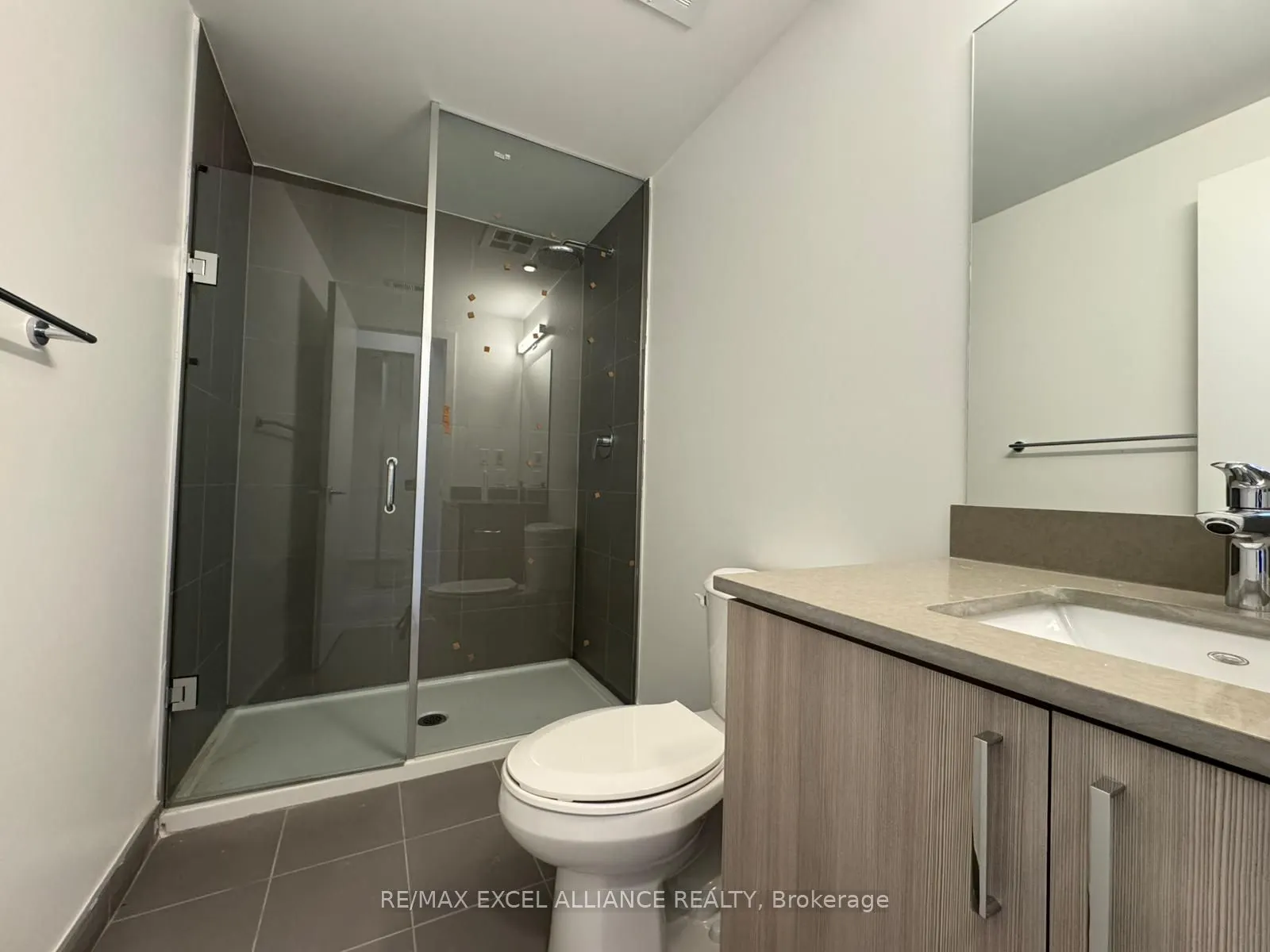 1005 Dundas Street E, #809