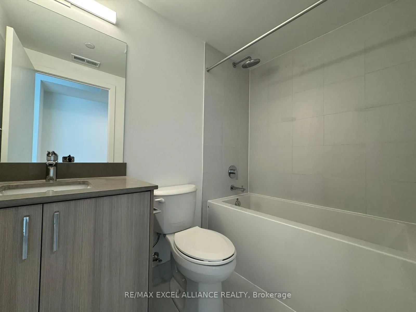 1005 Dundas Street E, #708
