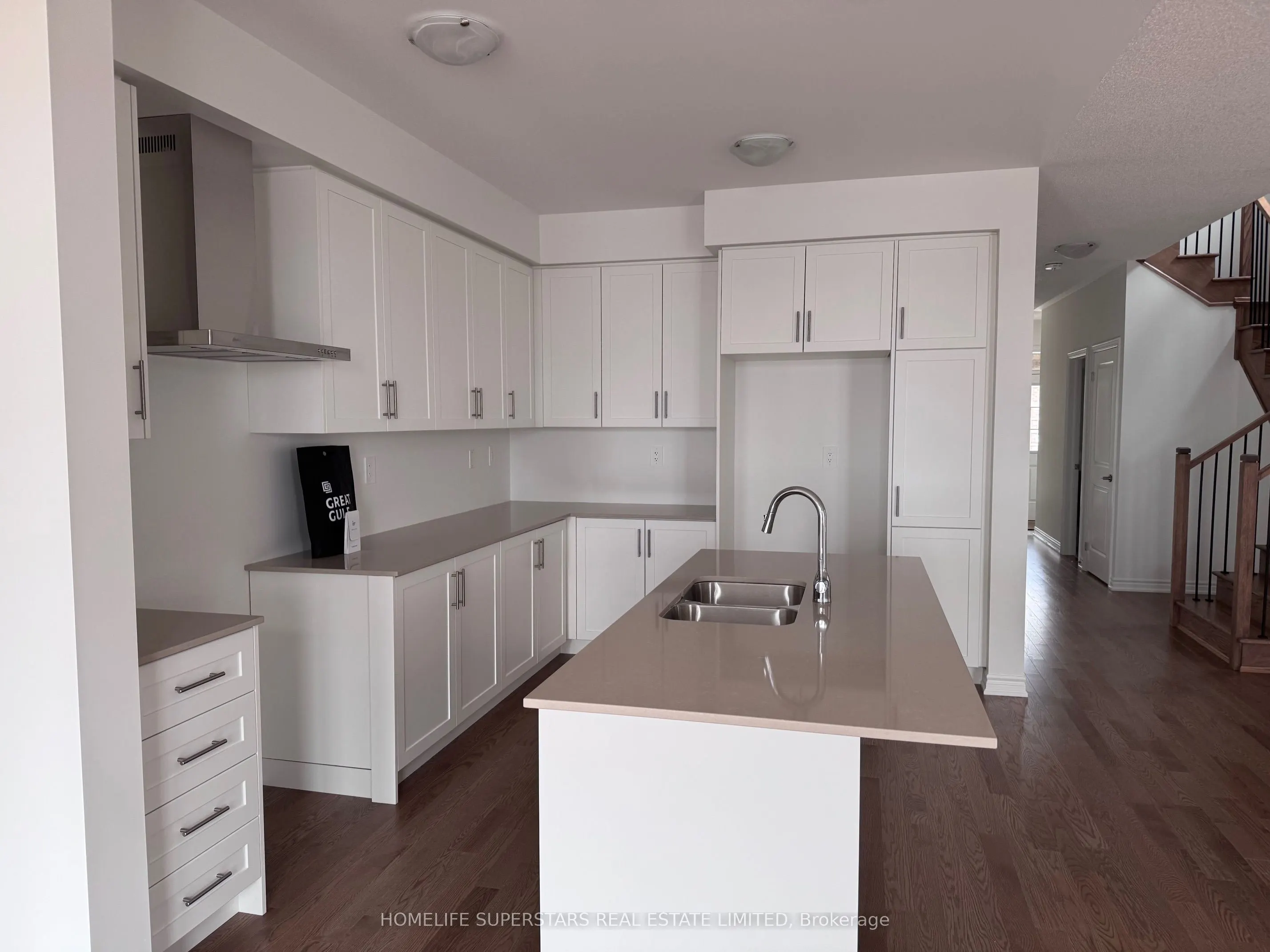 291 Bergamot Avenue