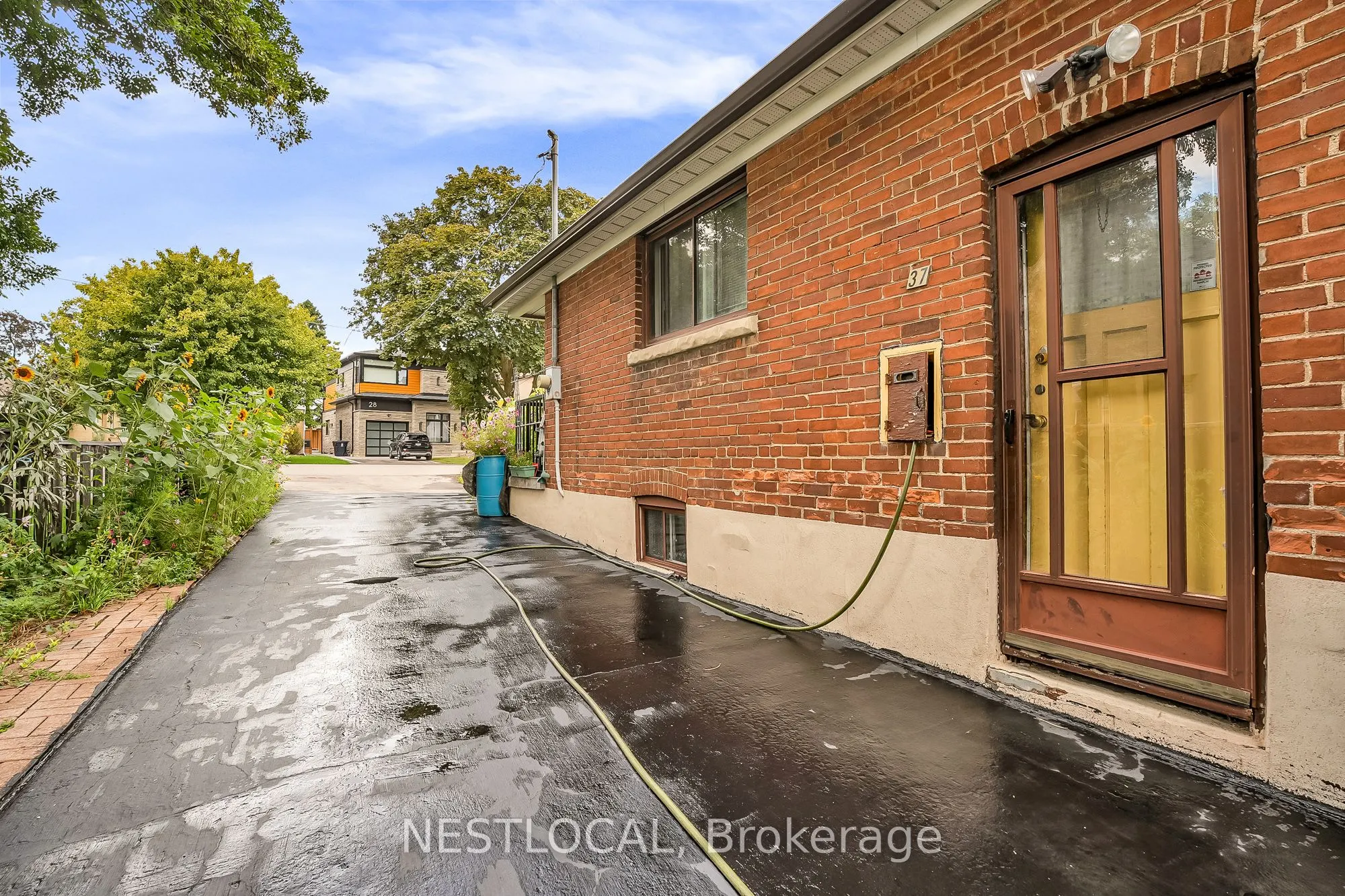 37 Enfield Avenue