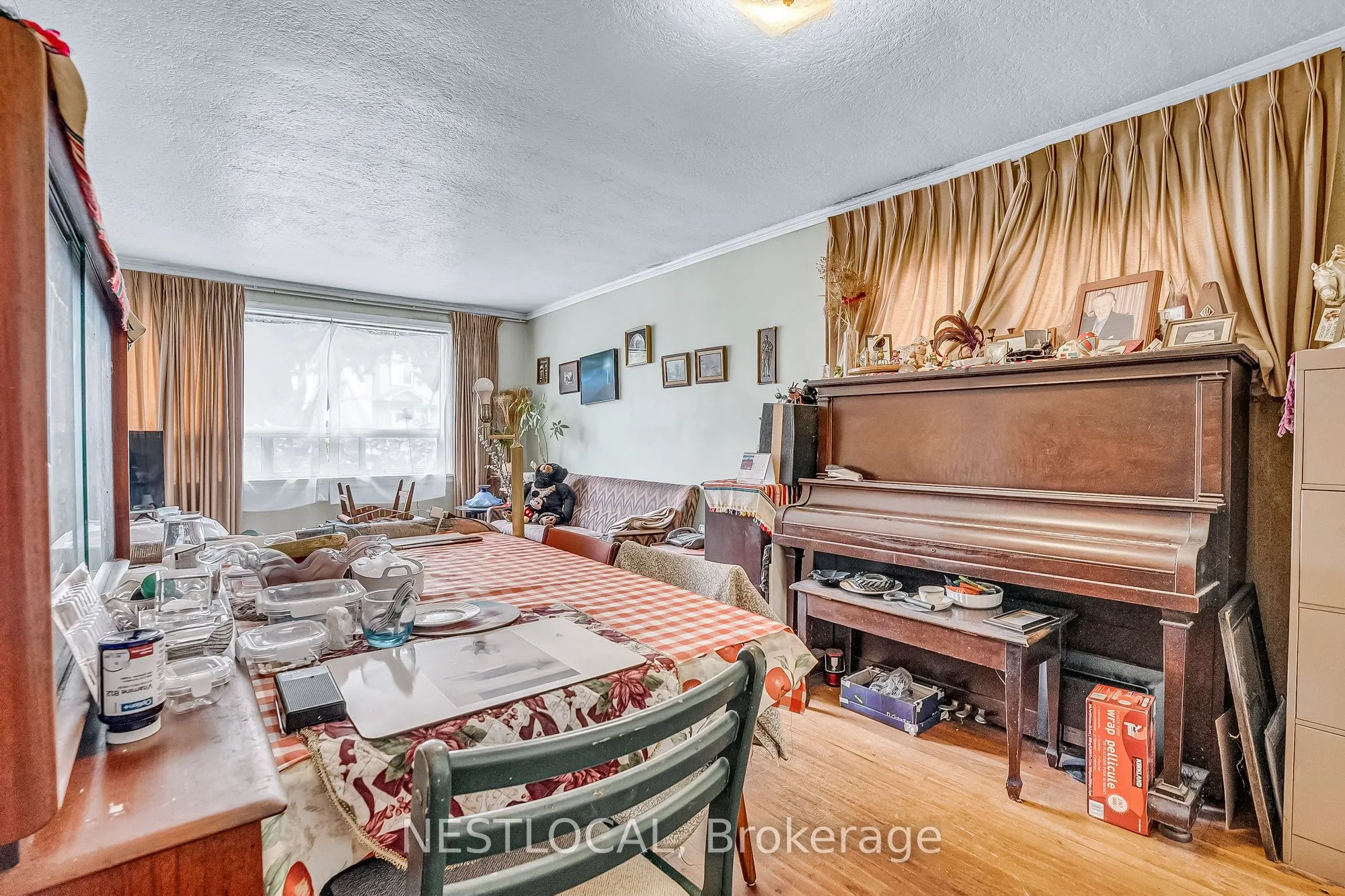 37 Enfield Avenue