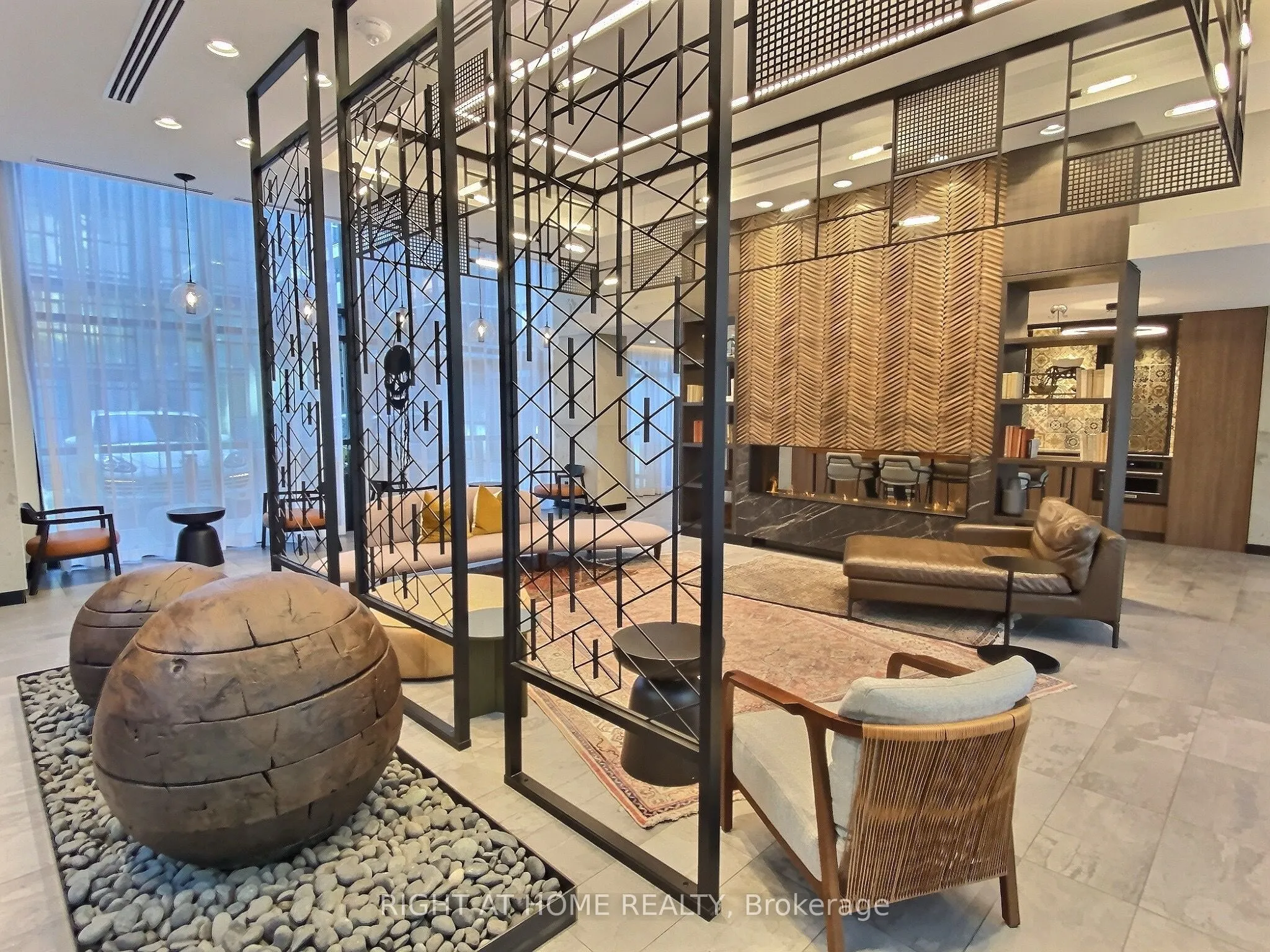 251 Manitoba Street, #2707