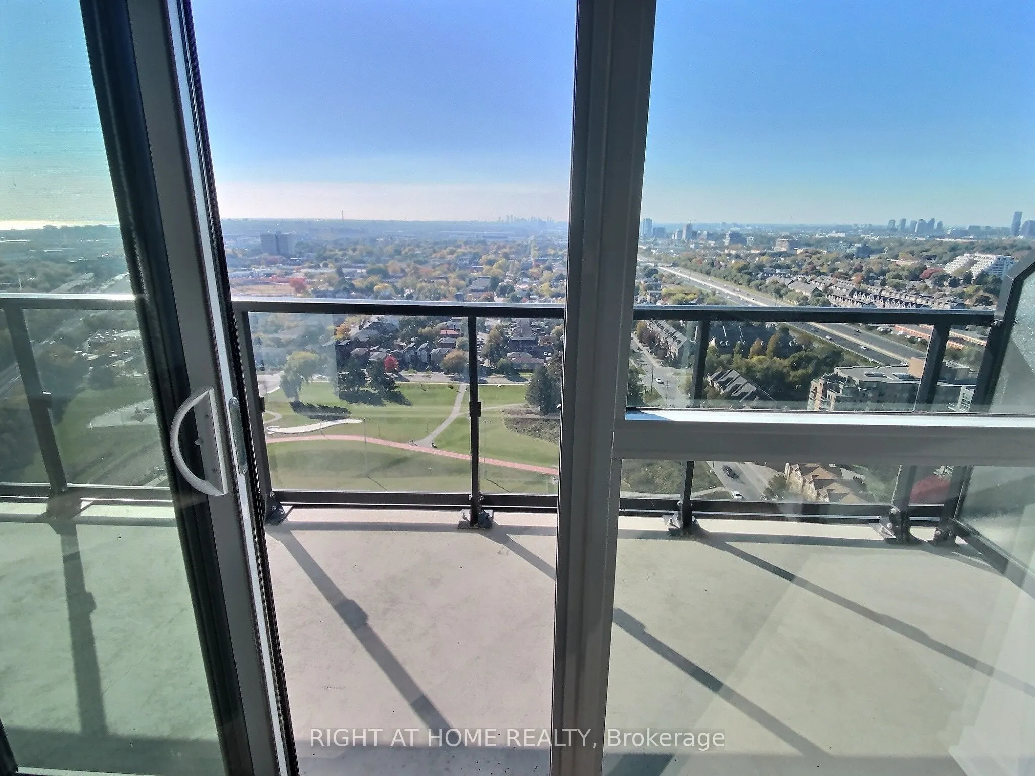251 Manitoba Street, #2707