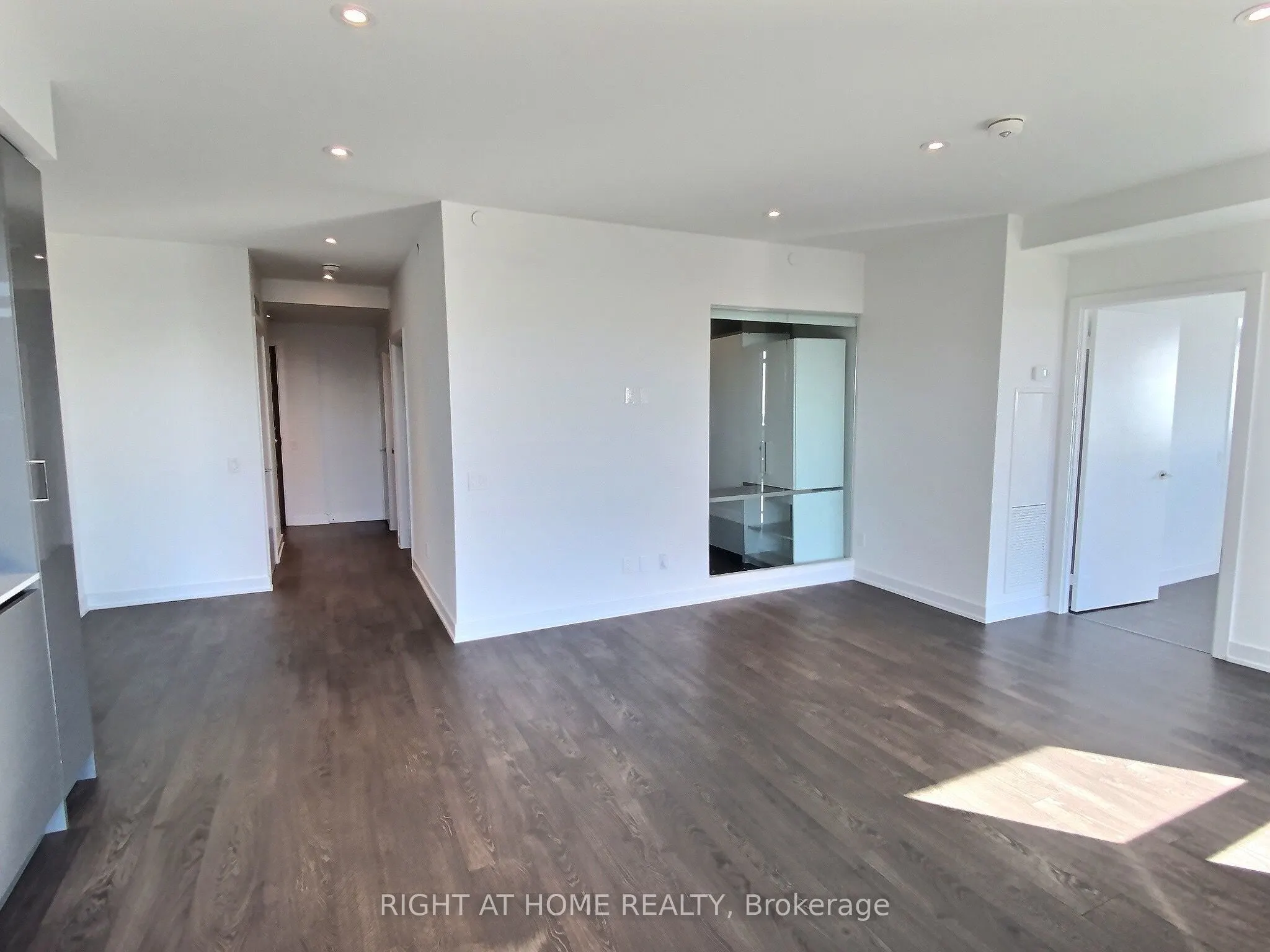 251 Manitoba Street, #2707
