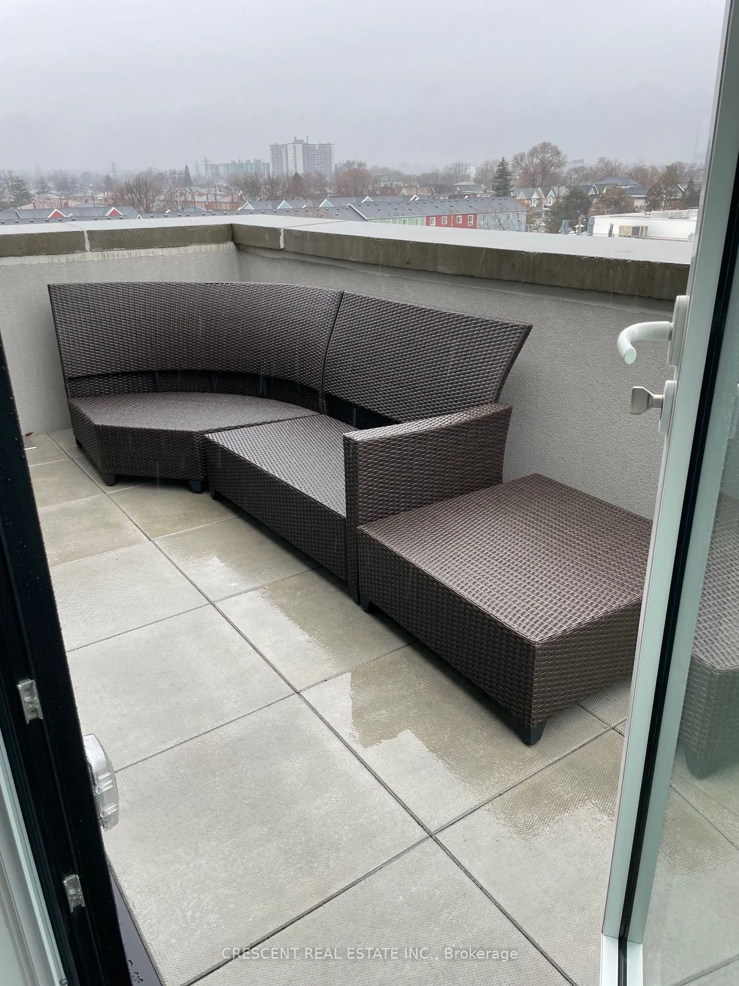 2300 St Clair Avenue W, #527