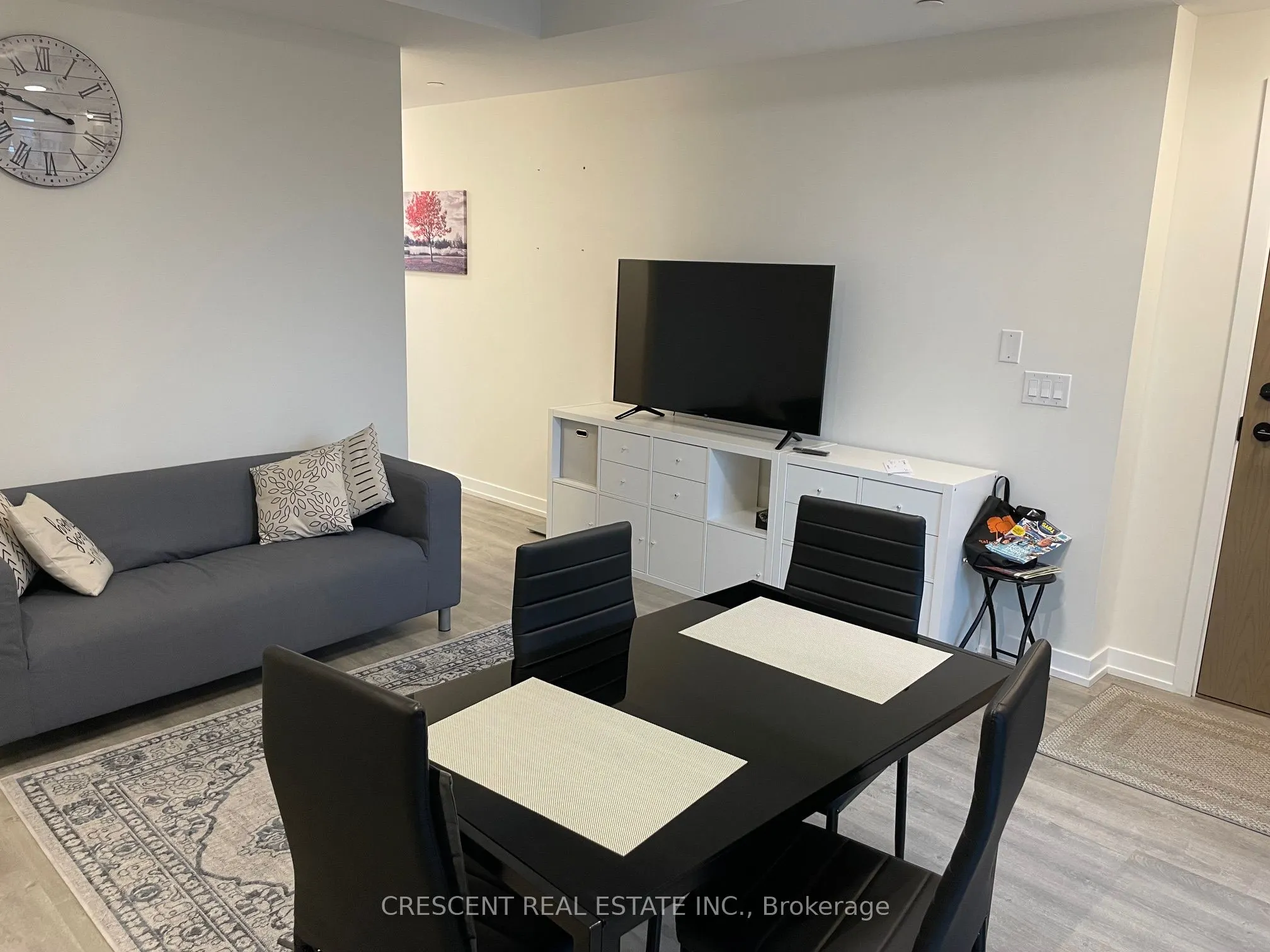 2300 St Clair Avenue W, #527