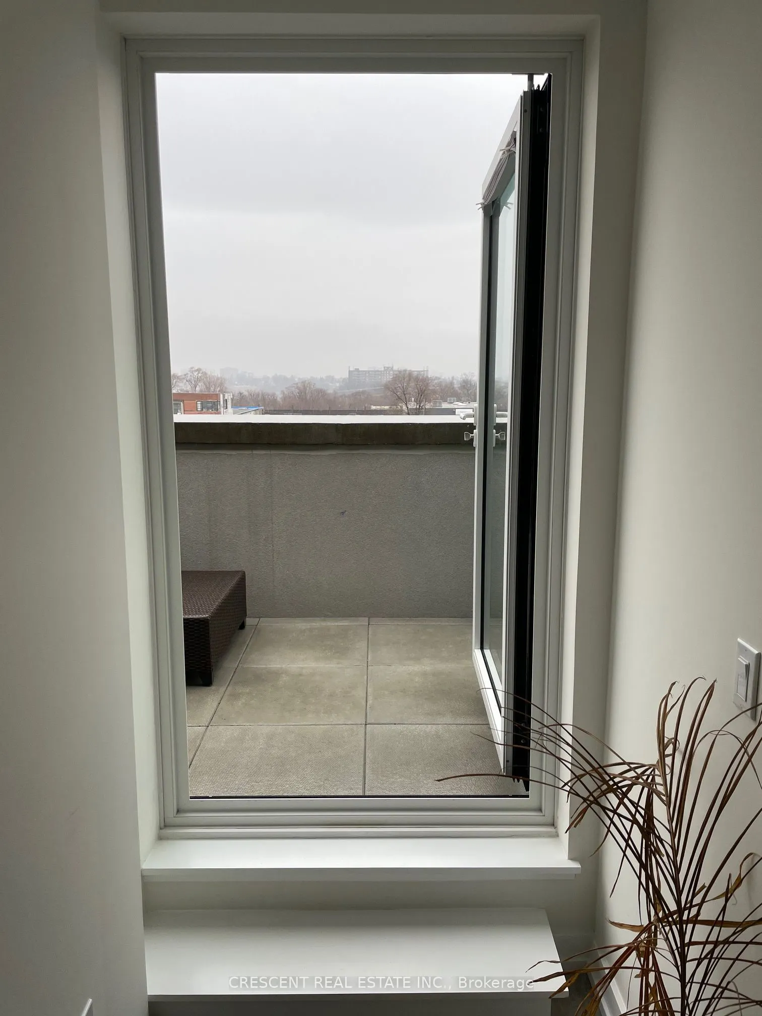 2300 St Clair Avenue W, #527