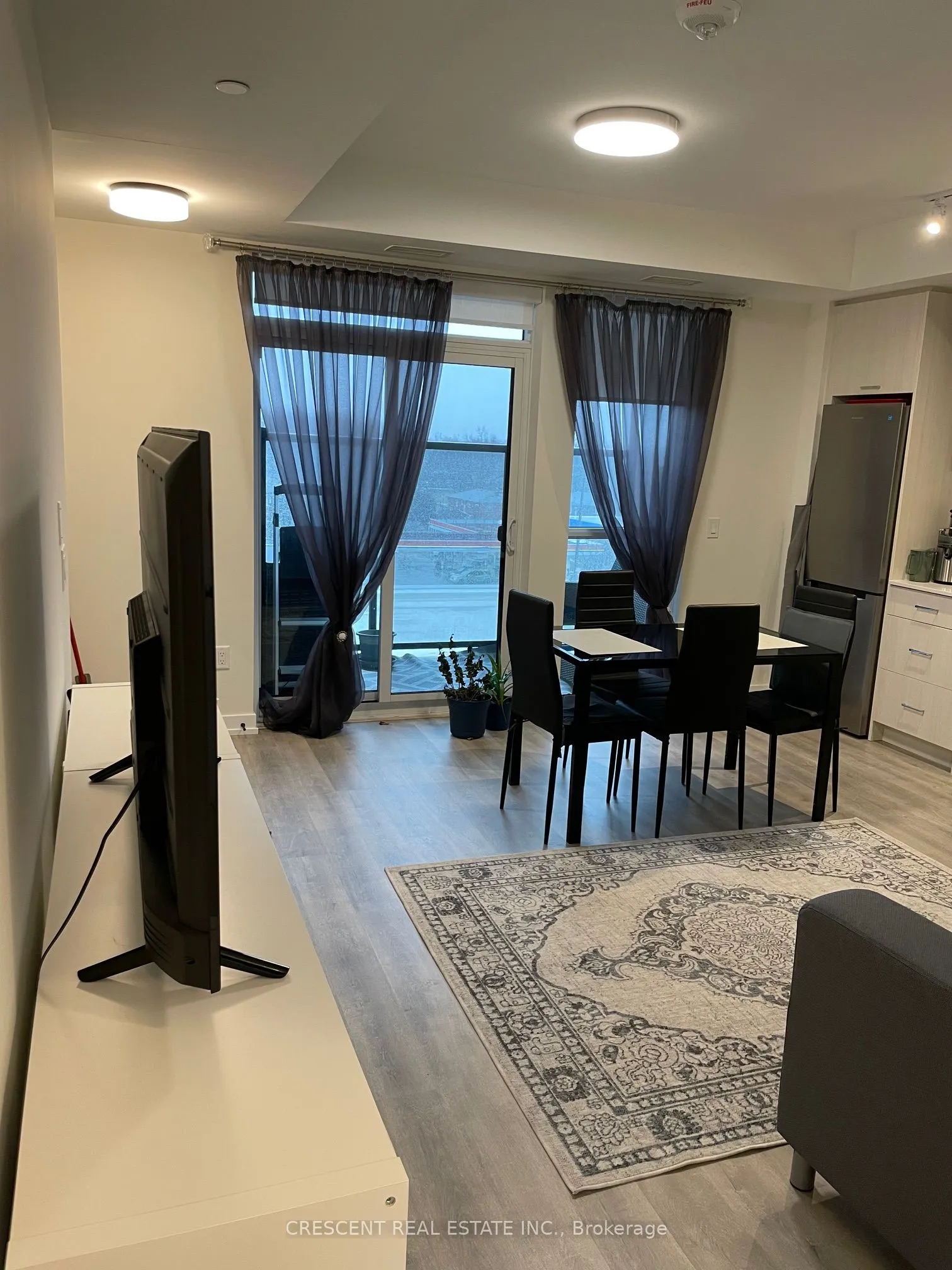 2300 St Clair Avenue W, #527