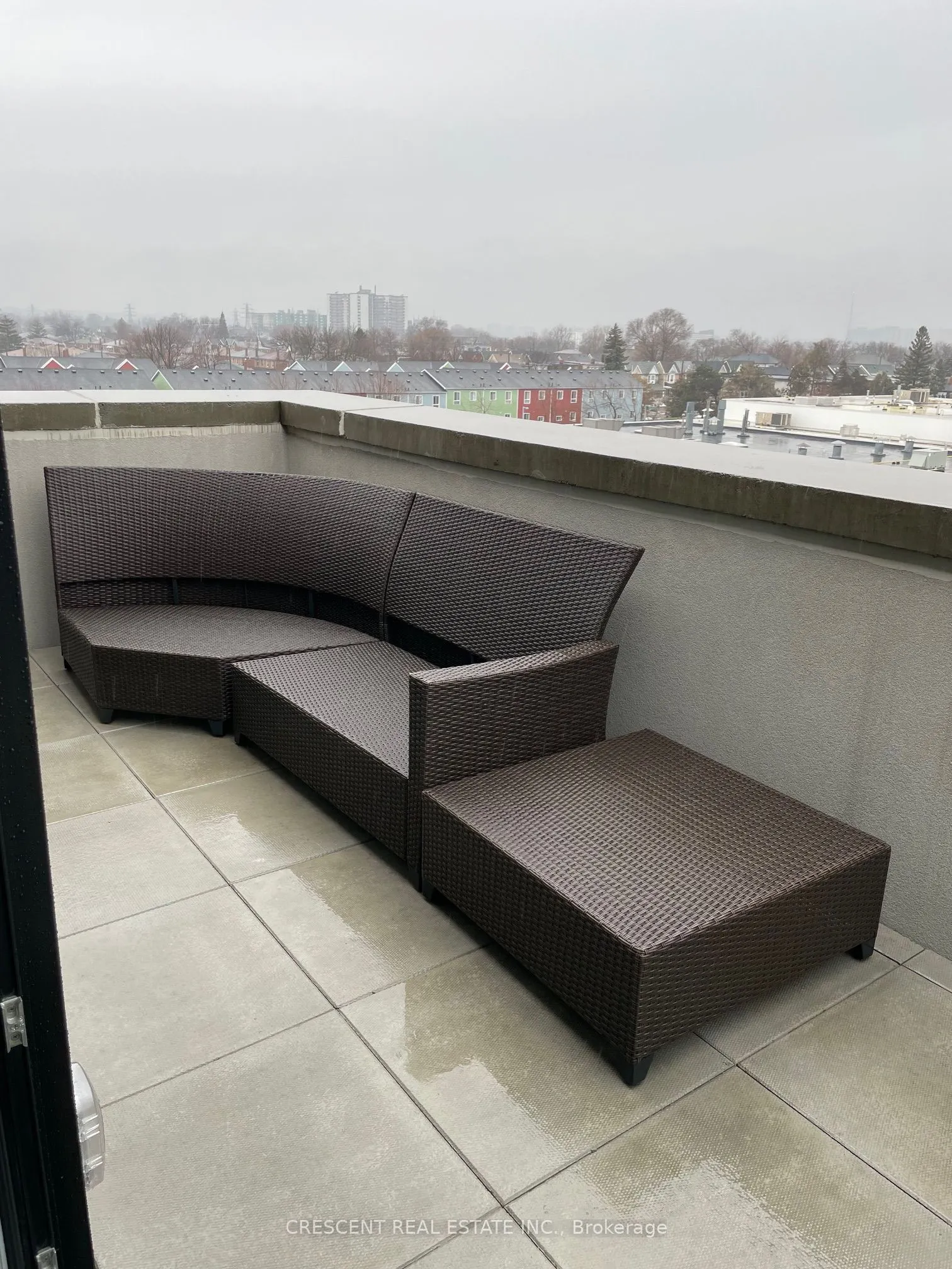 2300 St Clair Avenue W, #527