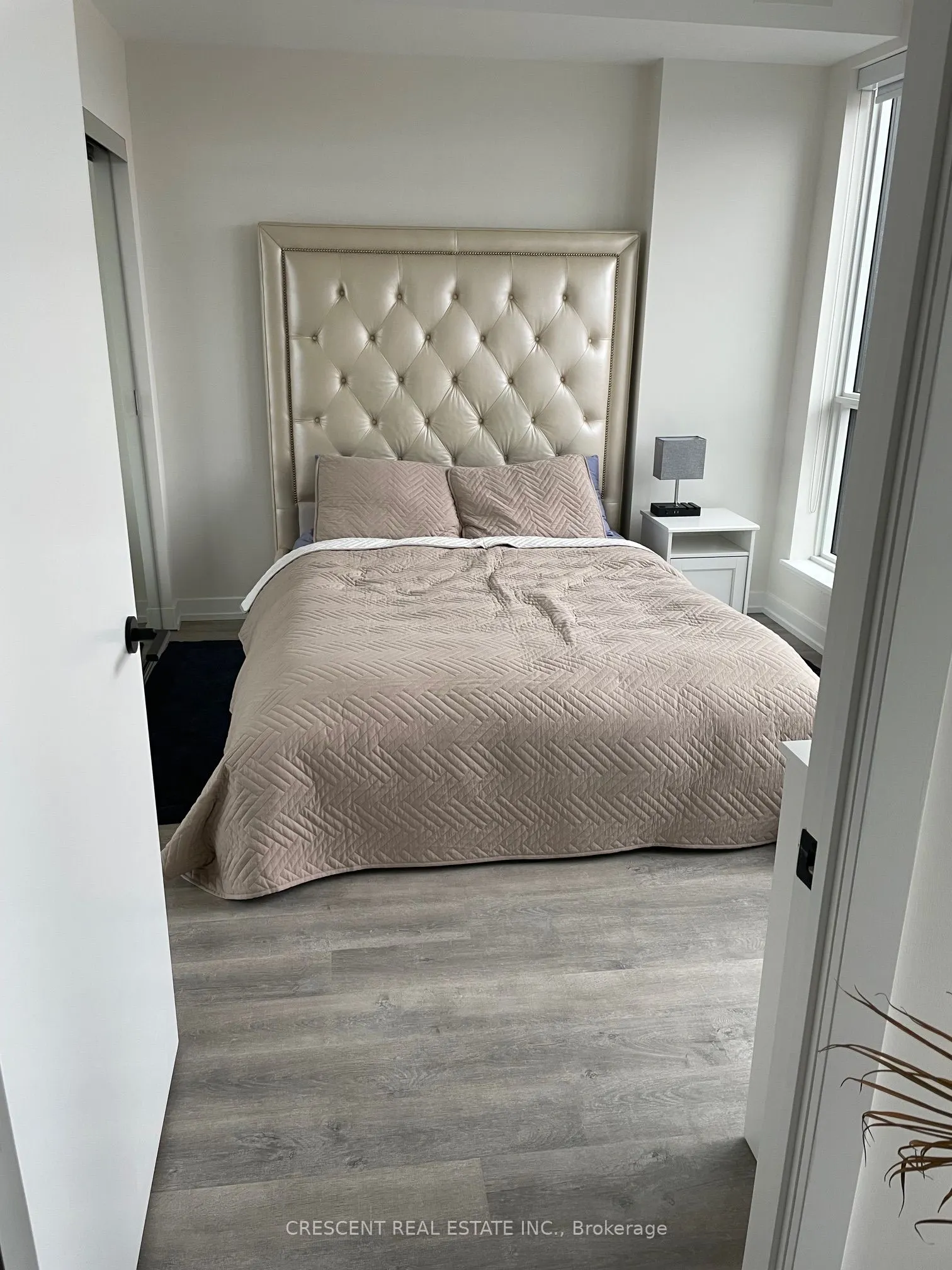 2300 St Clair Avenue W, #527
