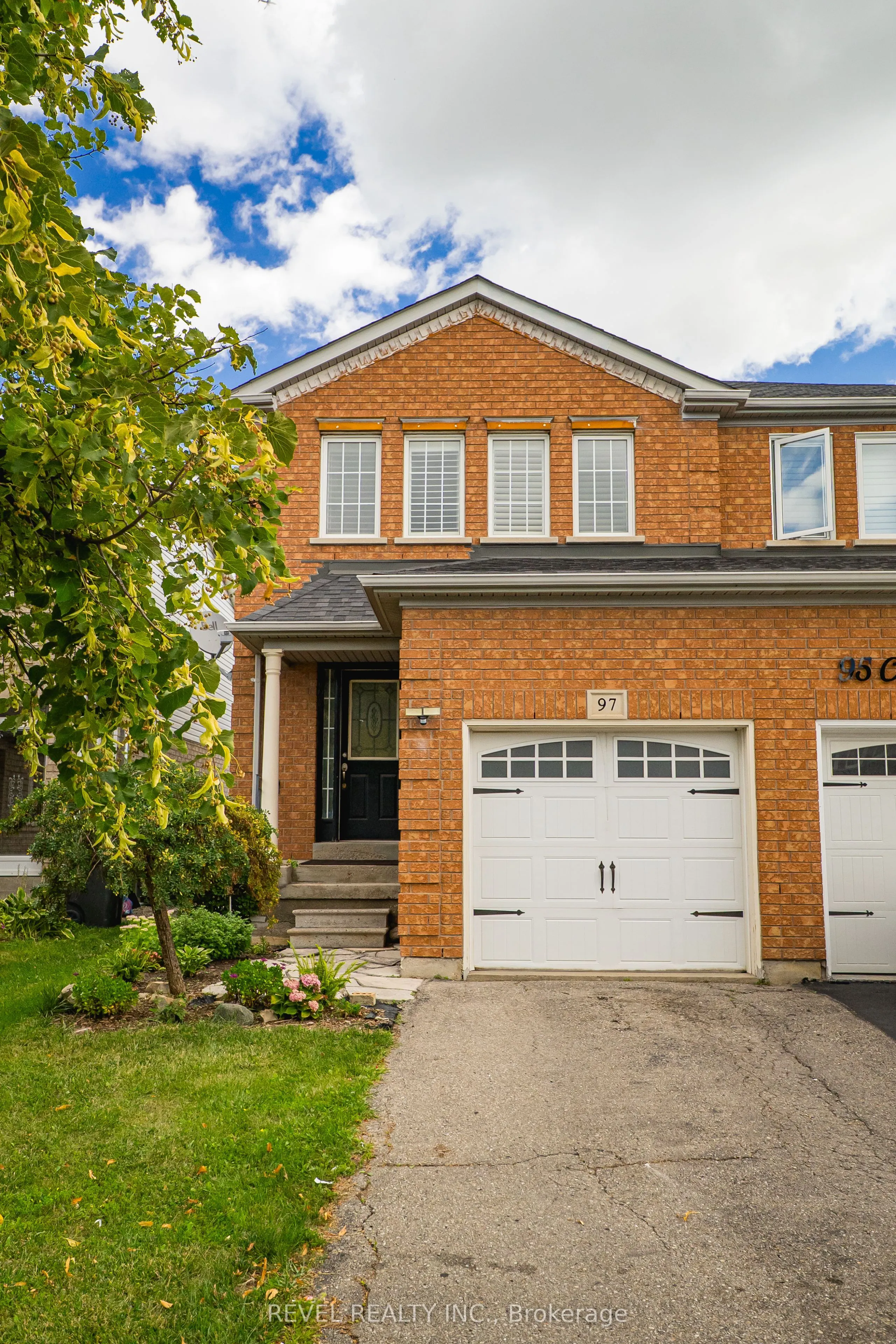 97 Cordgrass Crescent