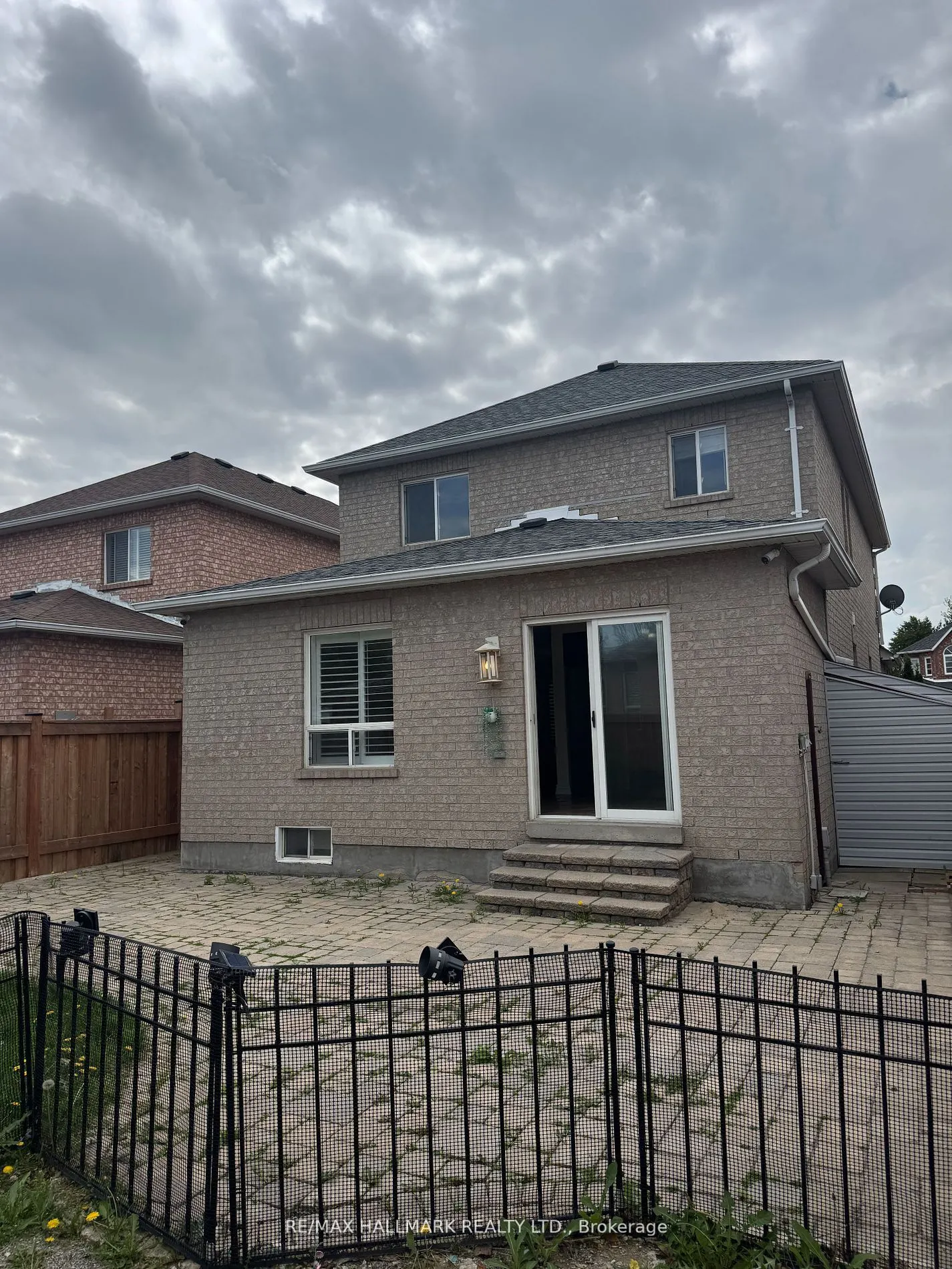 203 Landsbridge Street