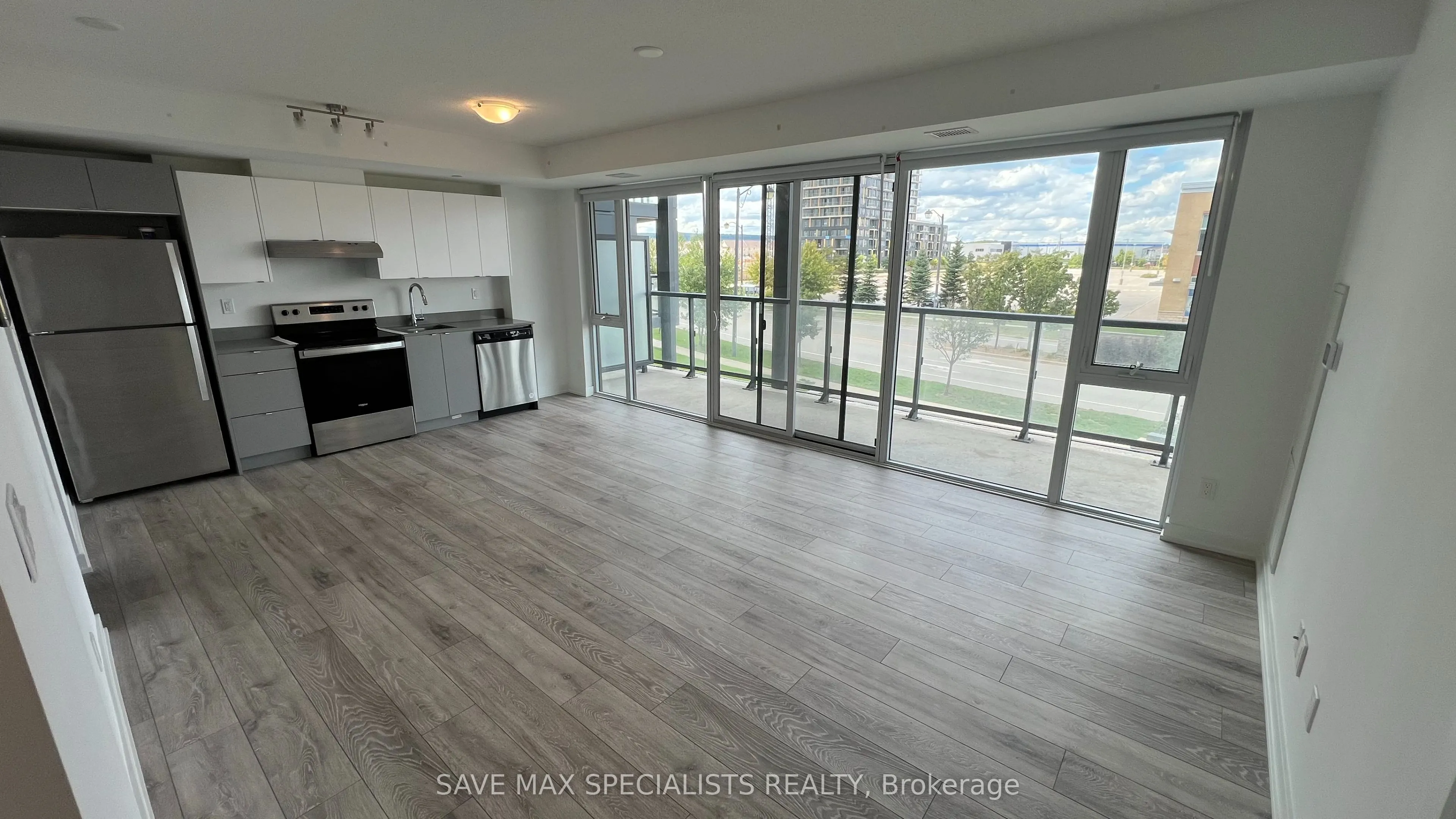 3200 Dakota Common Court, #B201