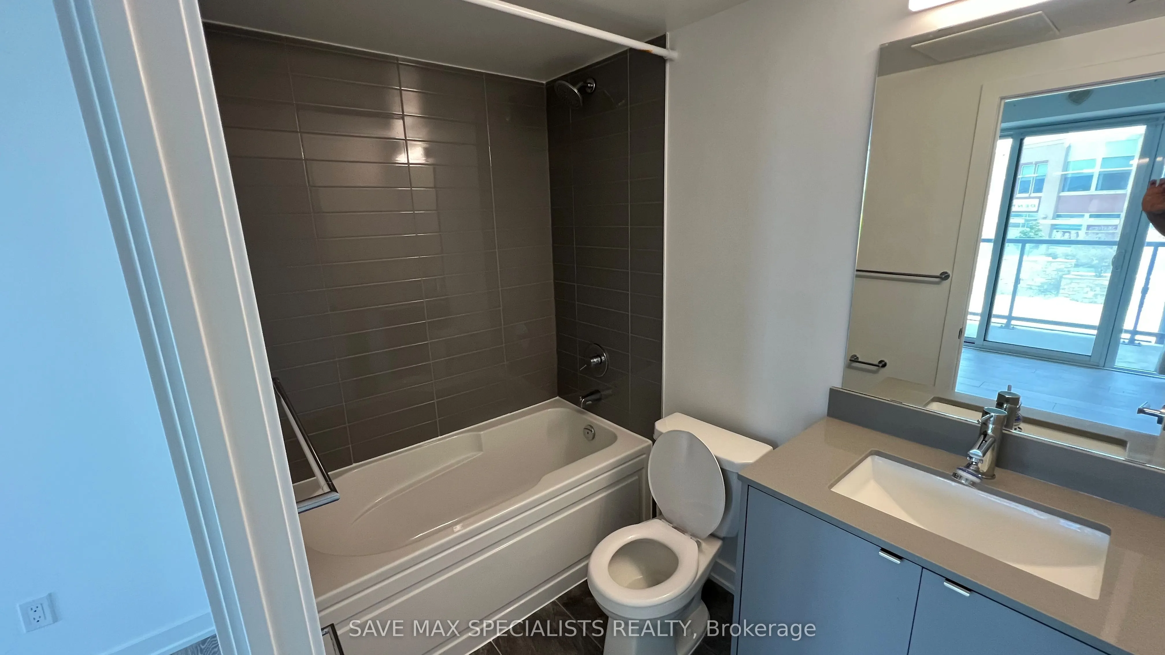 3200 Dakota Common Court, #B201