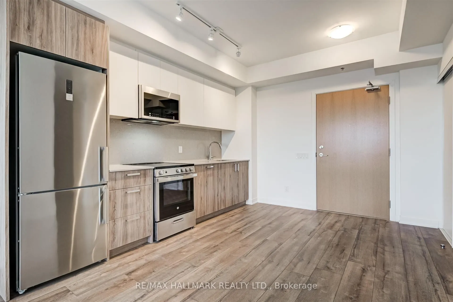 1787 St Clair Avenue W, #519
