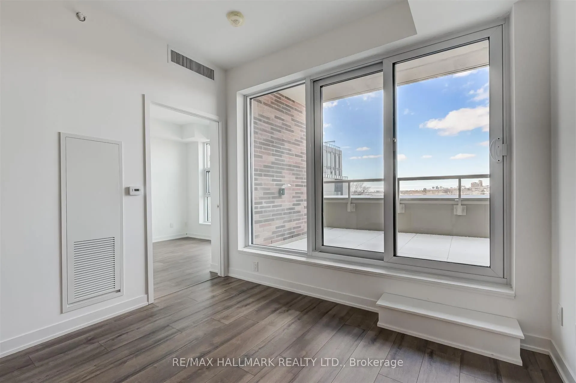 1787 St Clair Avenue W, #519