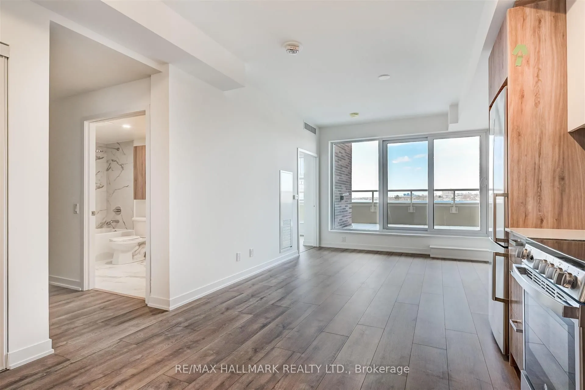 1787 St Clair Avenue W, #519