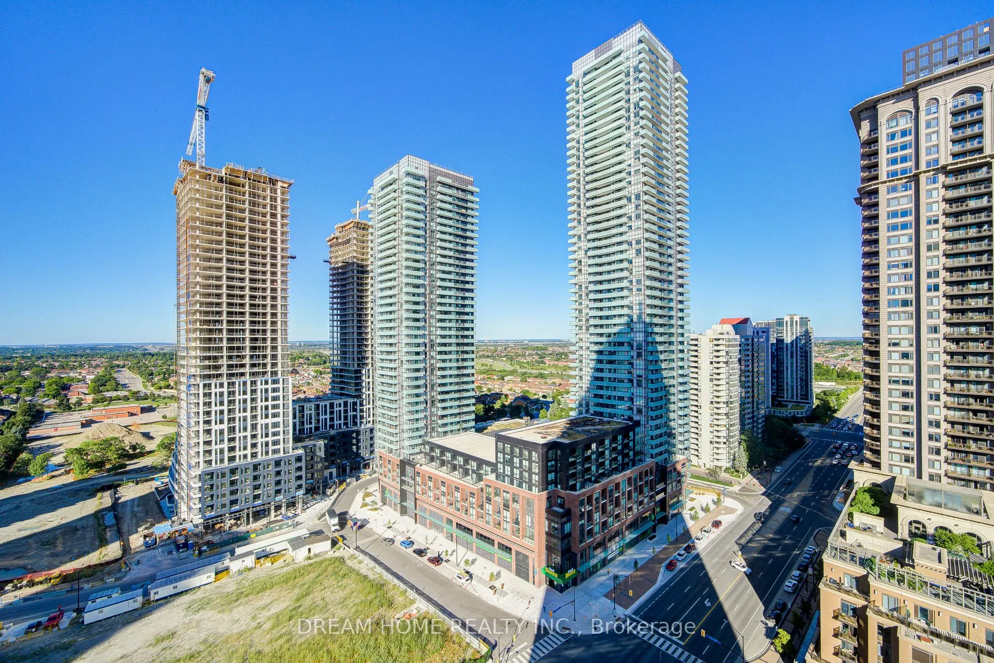 388 Prince Of Wales Drive, #2004