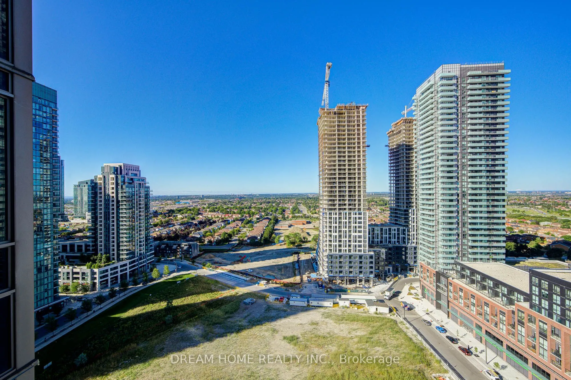 388 Prince Of Wales Drive, #2004