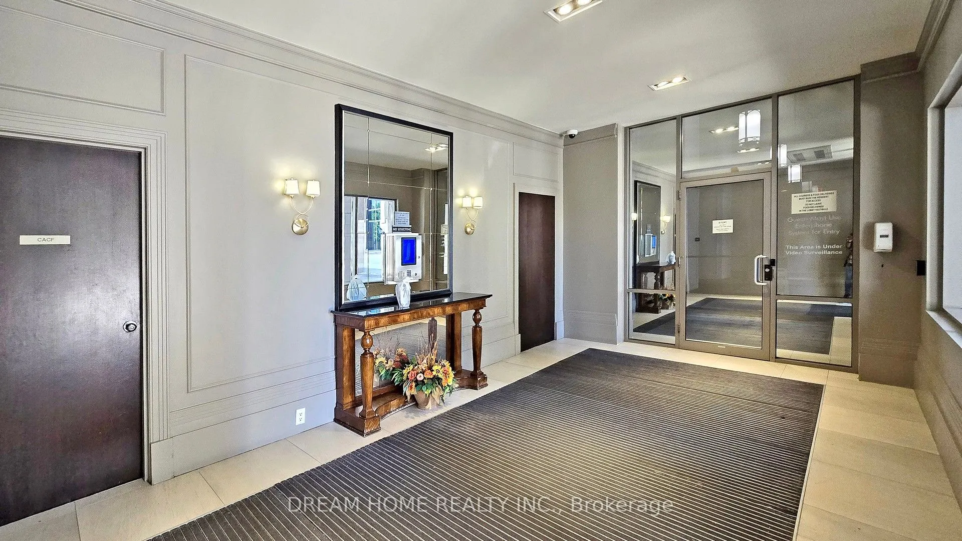 388 Prince Of Wales Drive, #2004