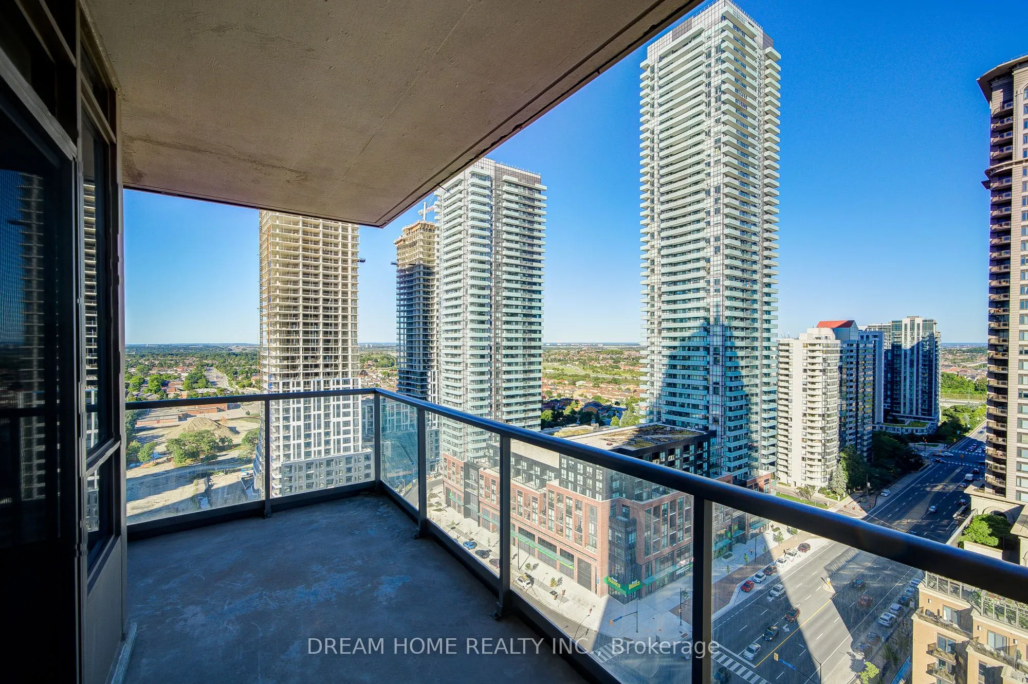 388 Prince Of Wales Drive, #2004