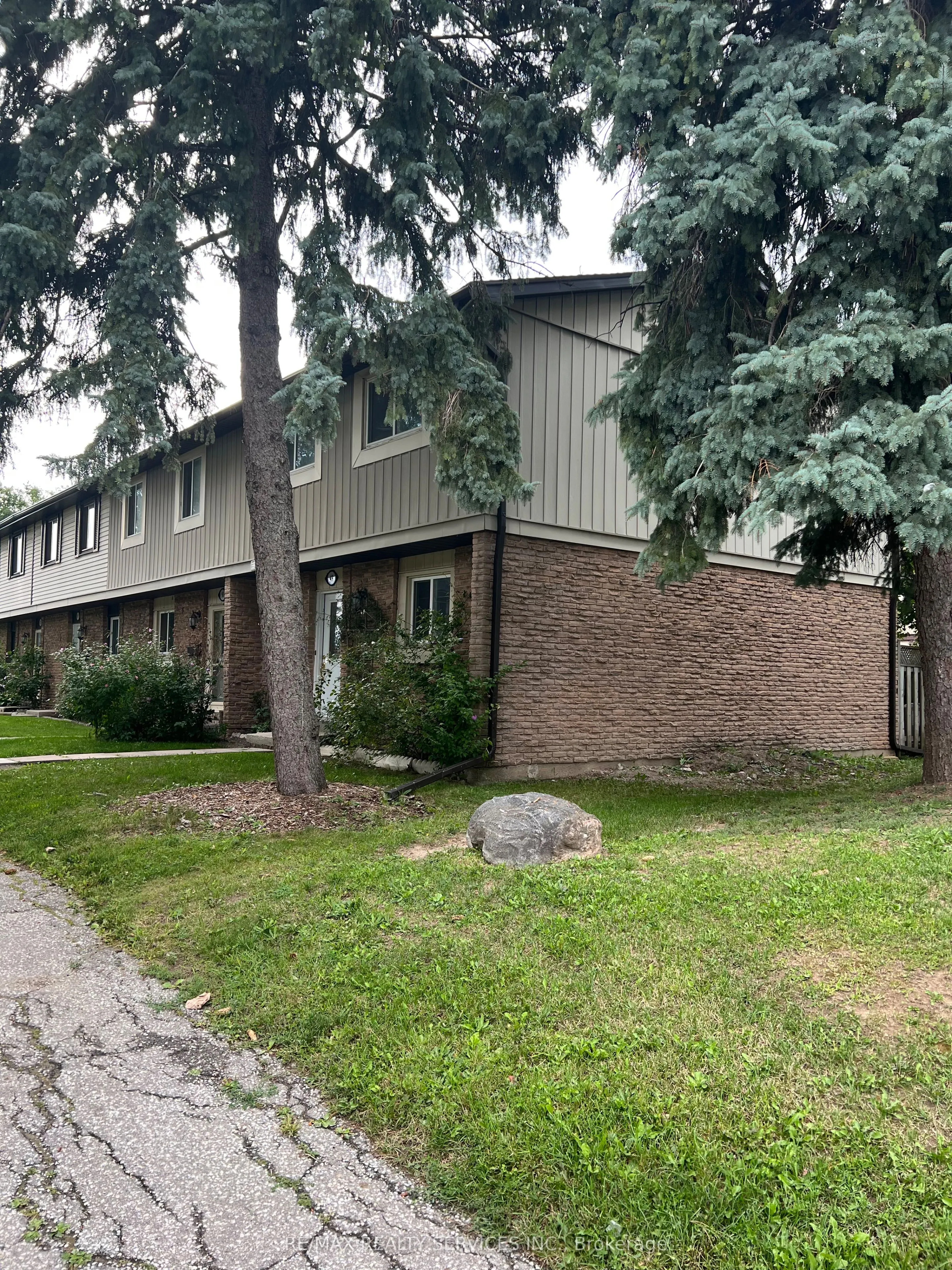 93 Hansen Road N, #49
