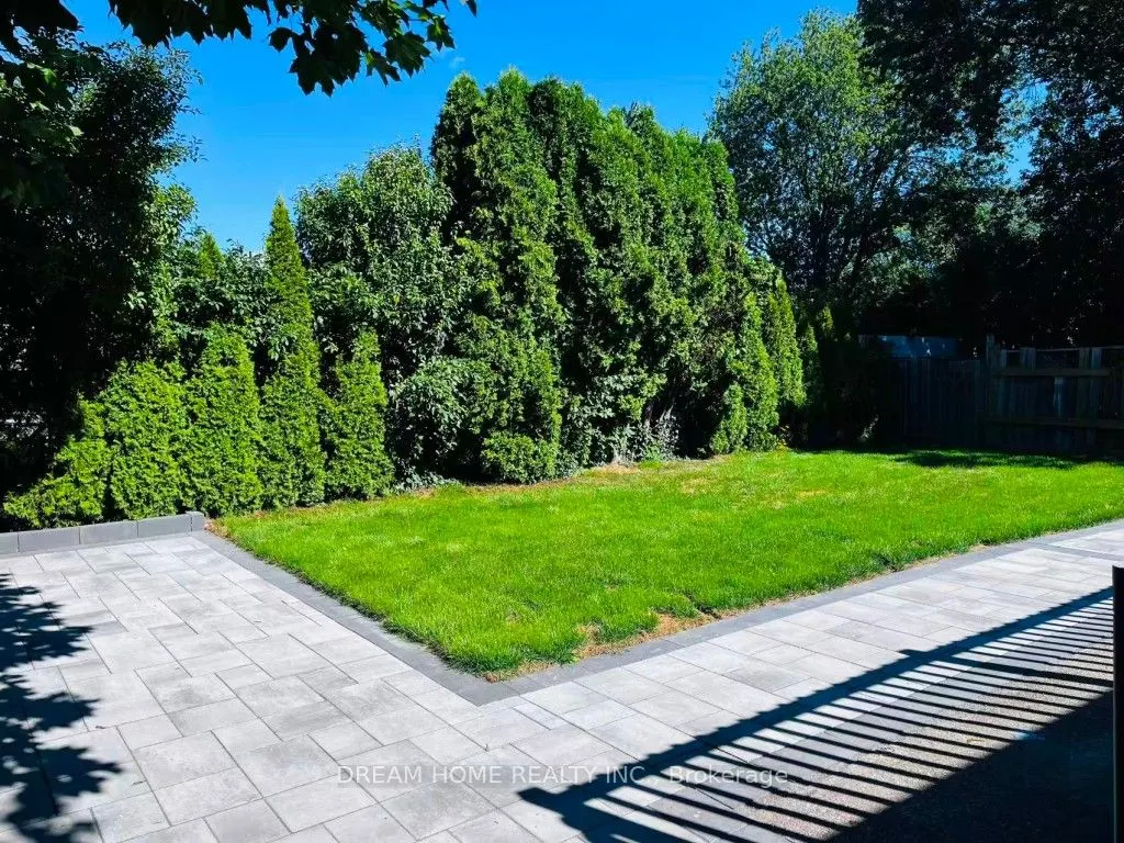 367 Yale Crescent, #Lower