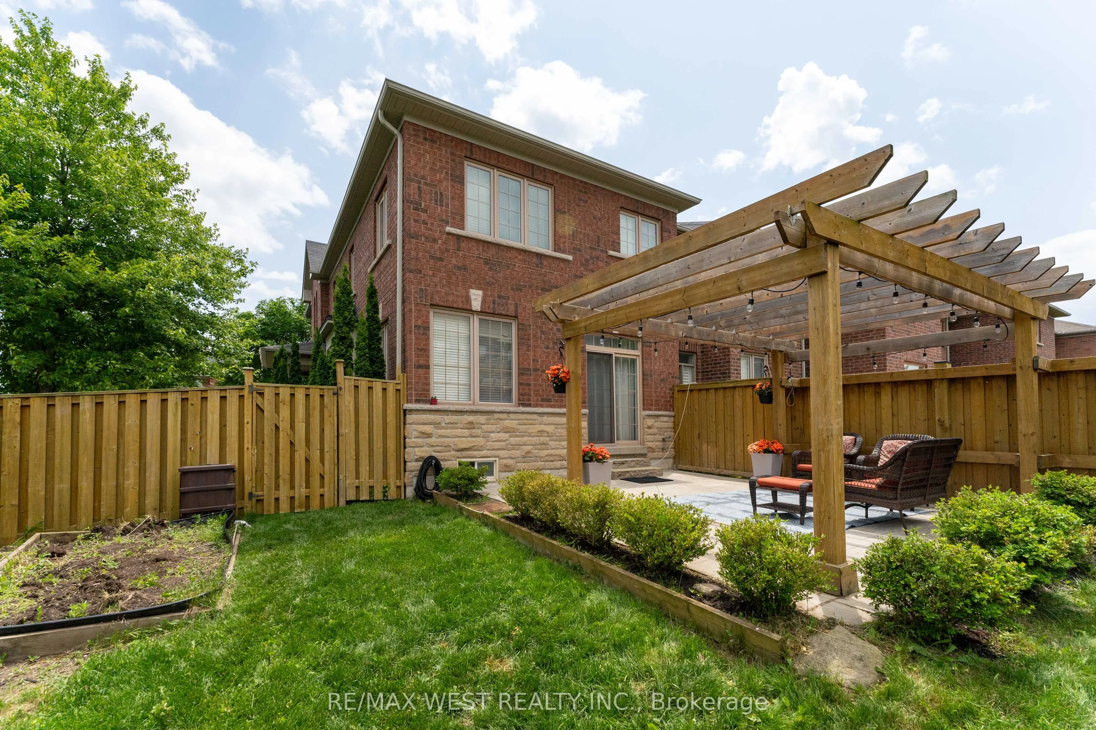 2120 Fiddlers Way