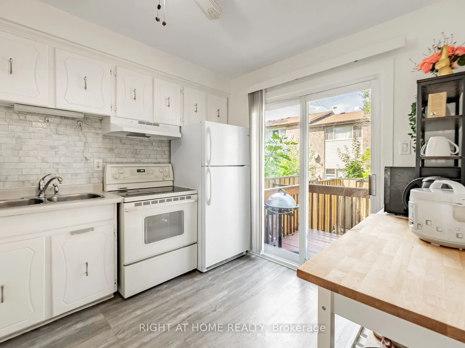 2380 Bromsgrove Road SW, #9