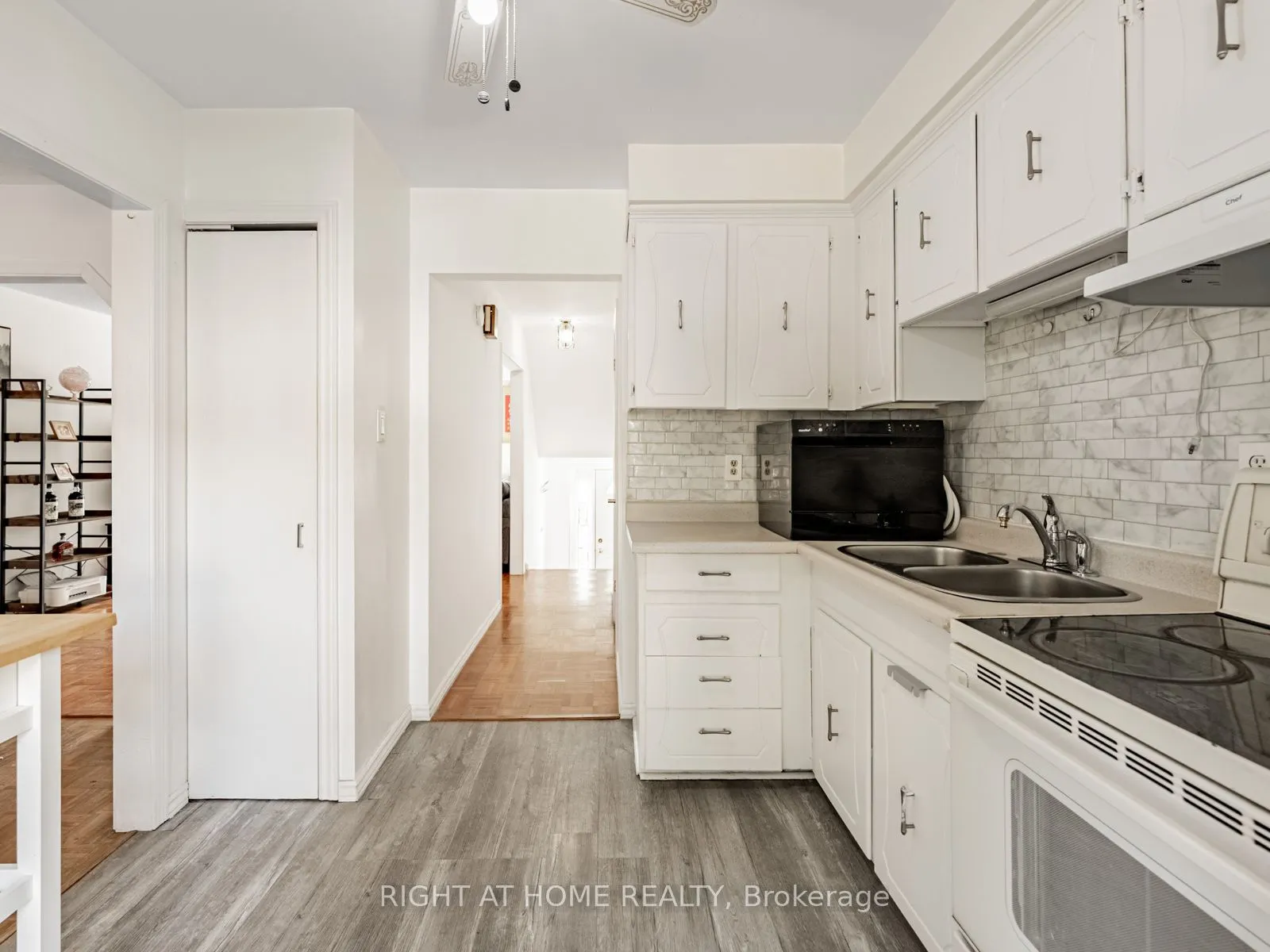 2380 Bromsgrove Road SW, #9