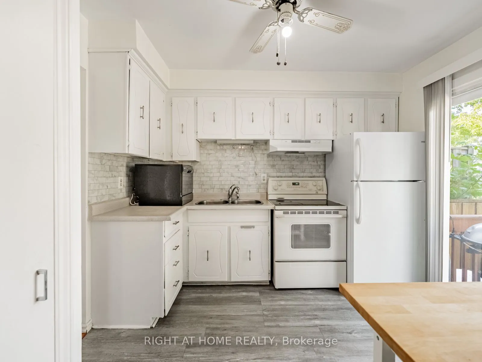2380 Bromsgrove Road SW, #9