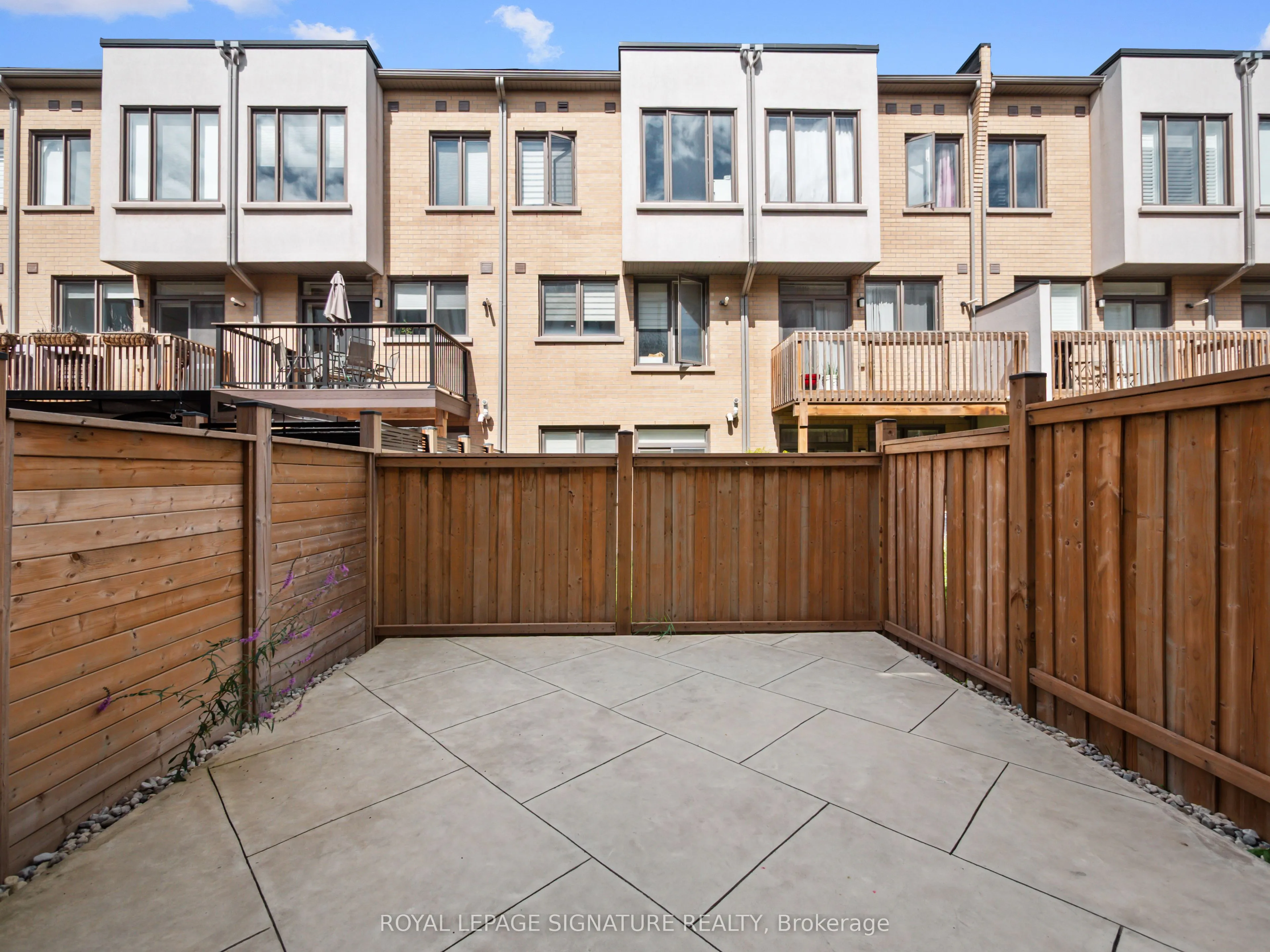 217 Huguenot Road