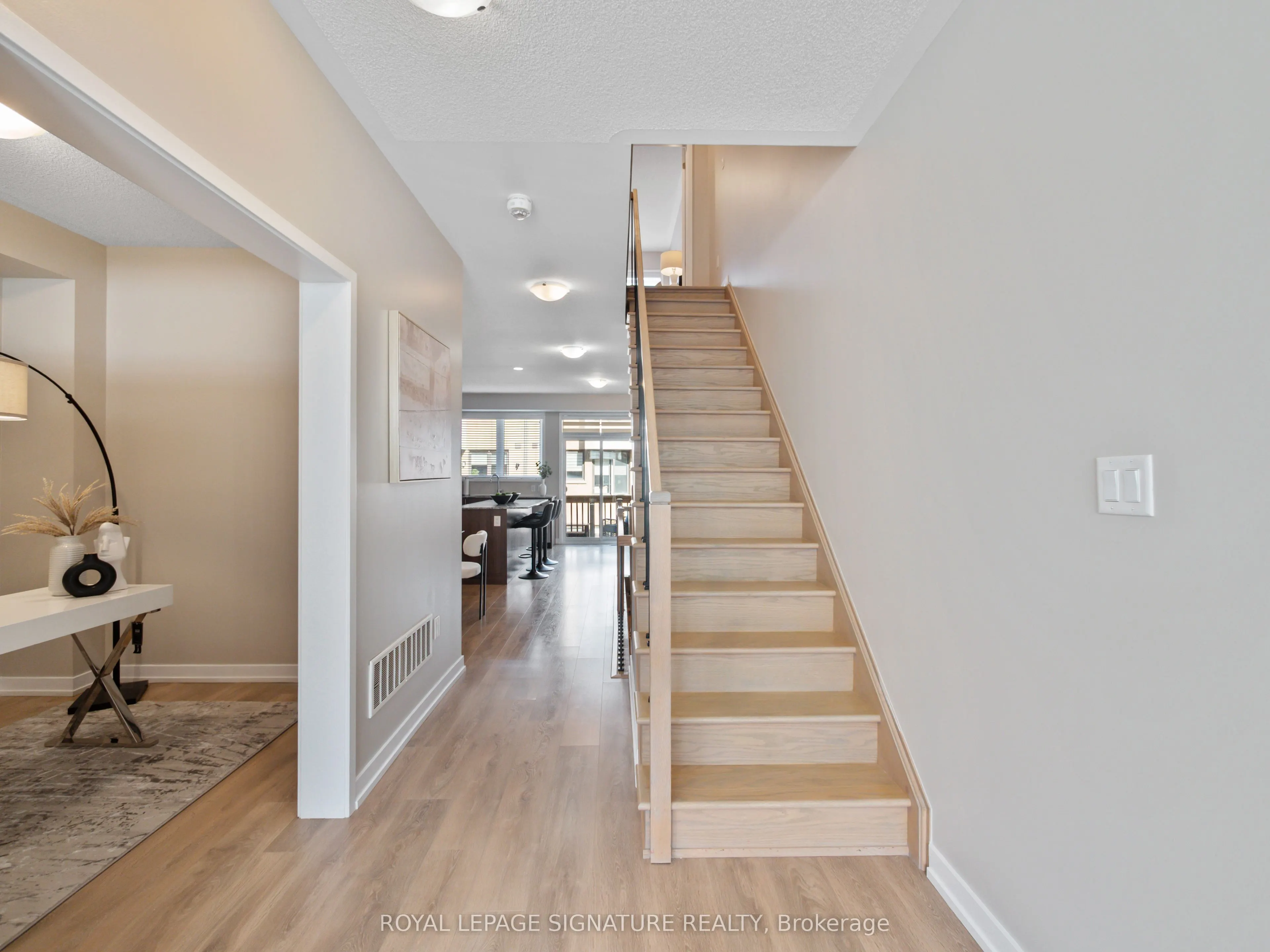 217 Huguenot Road