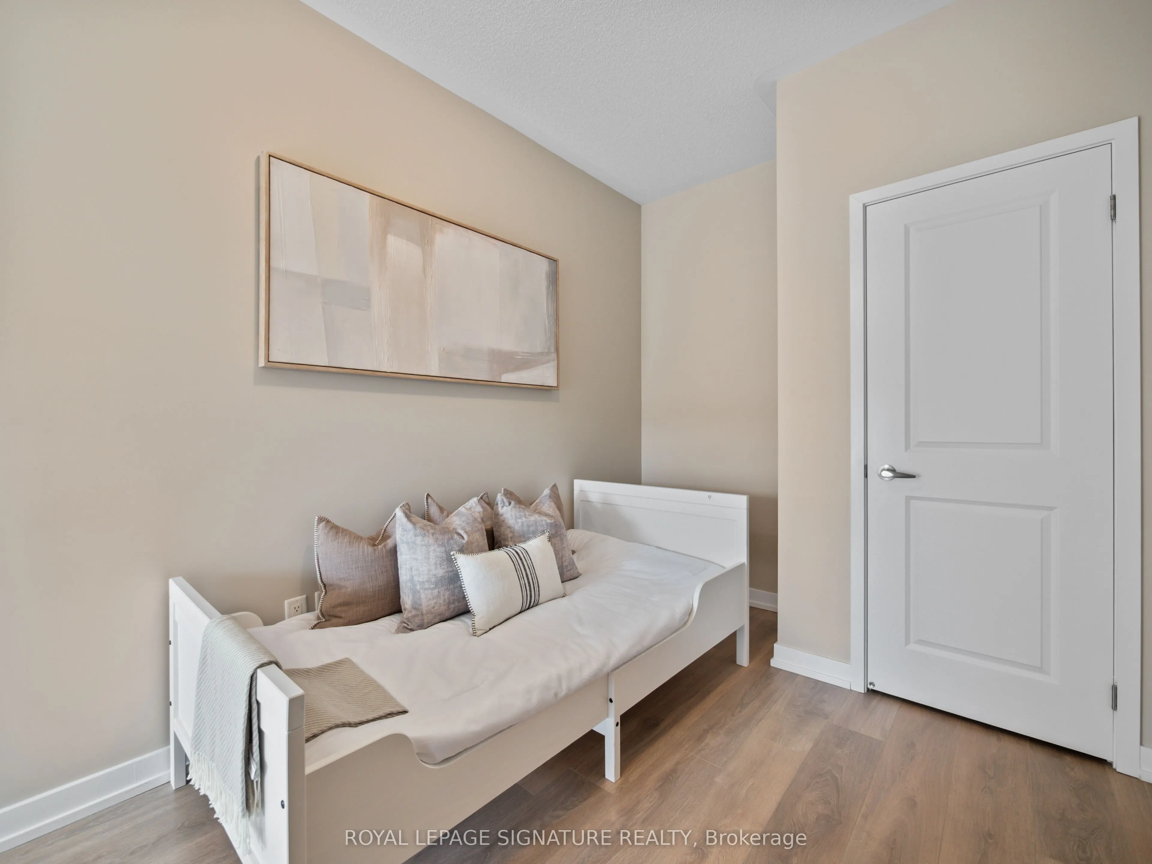 217 Huguenot Road