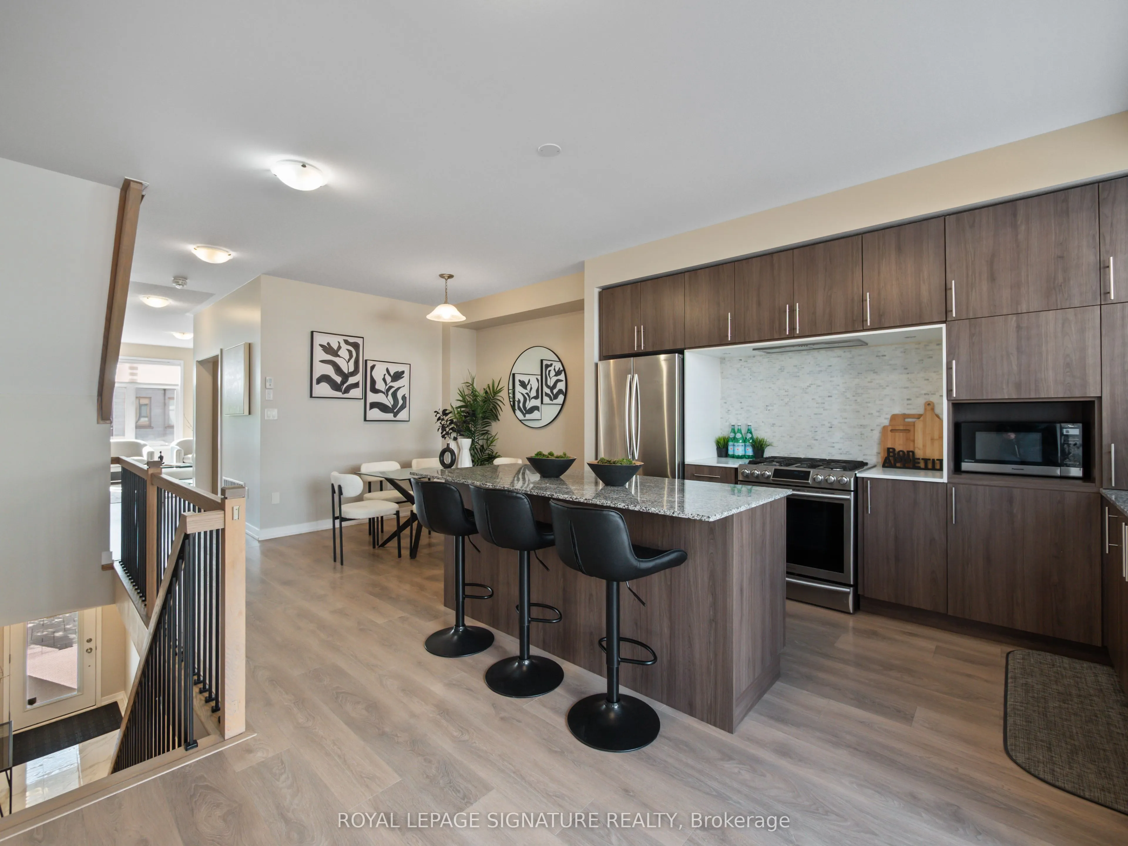 217 Huguenot Road