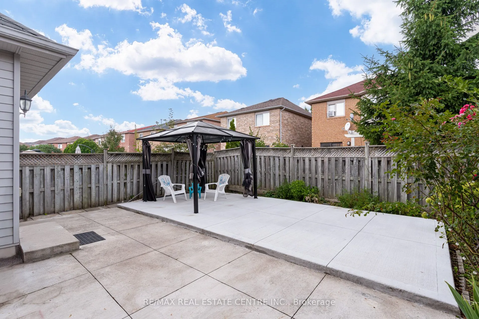 18 Richwood Crescent