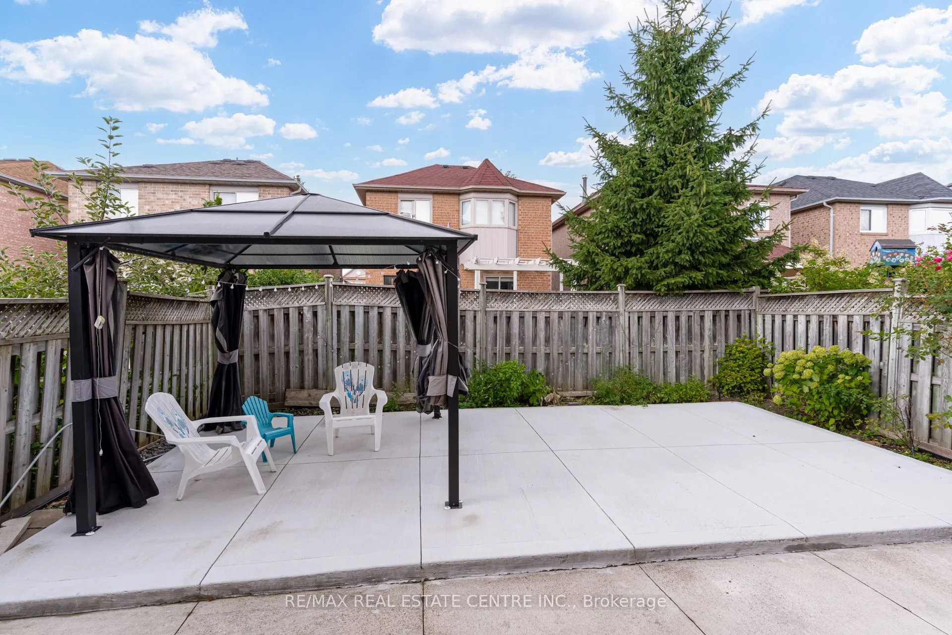 18 Richwood Crescent