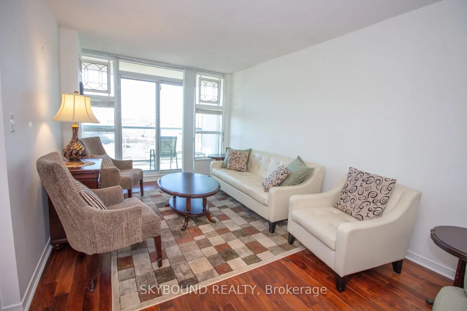 2545 Erin Centre Boulevard, #806