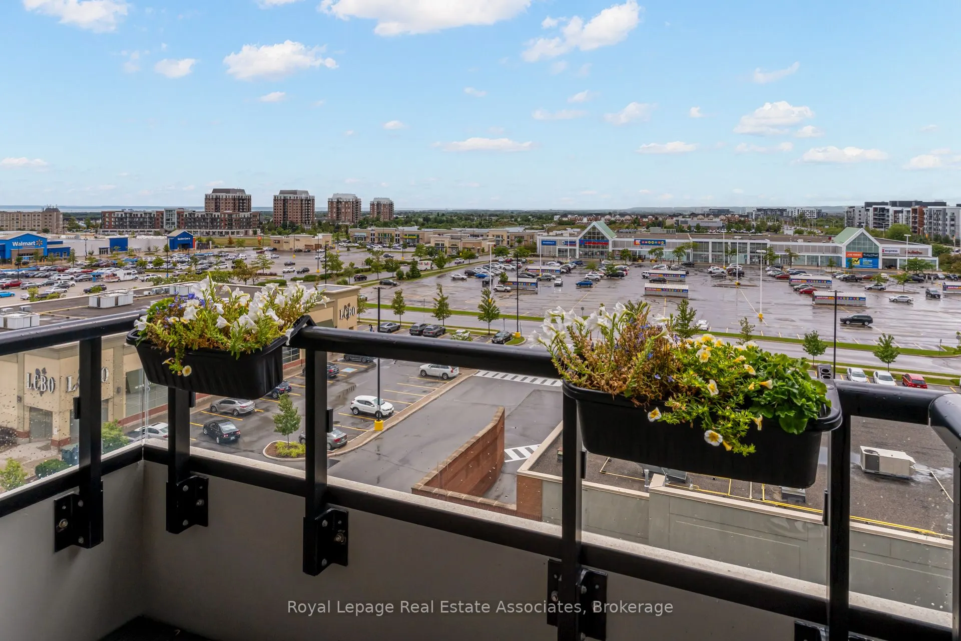 2481 Taunton Road, #607