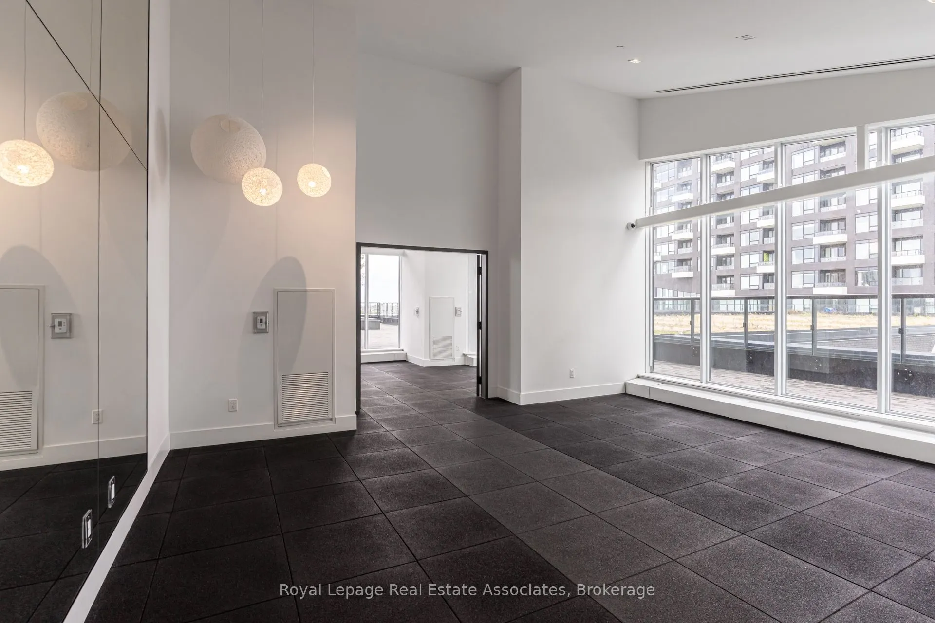 2481 Taunton Road, #607