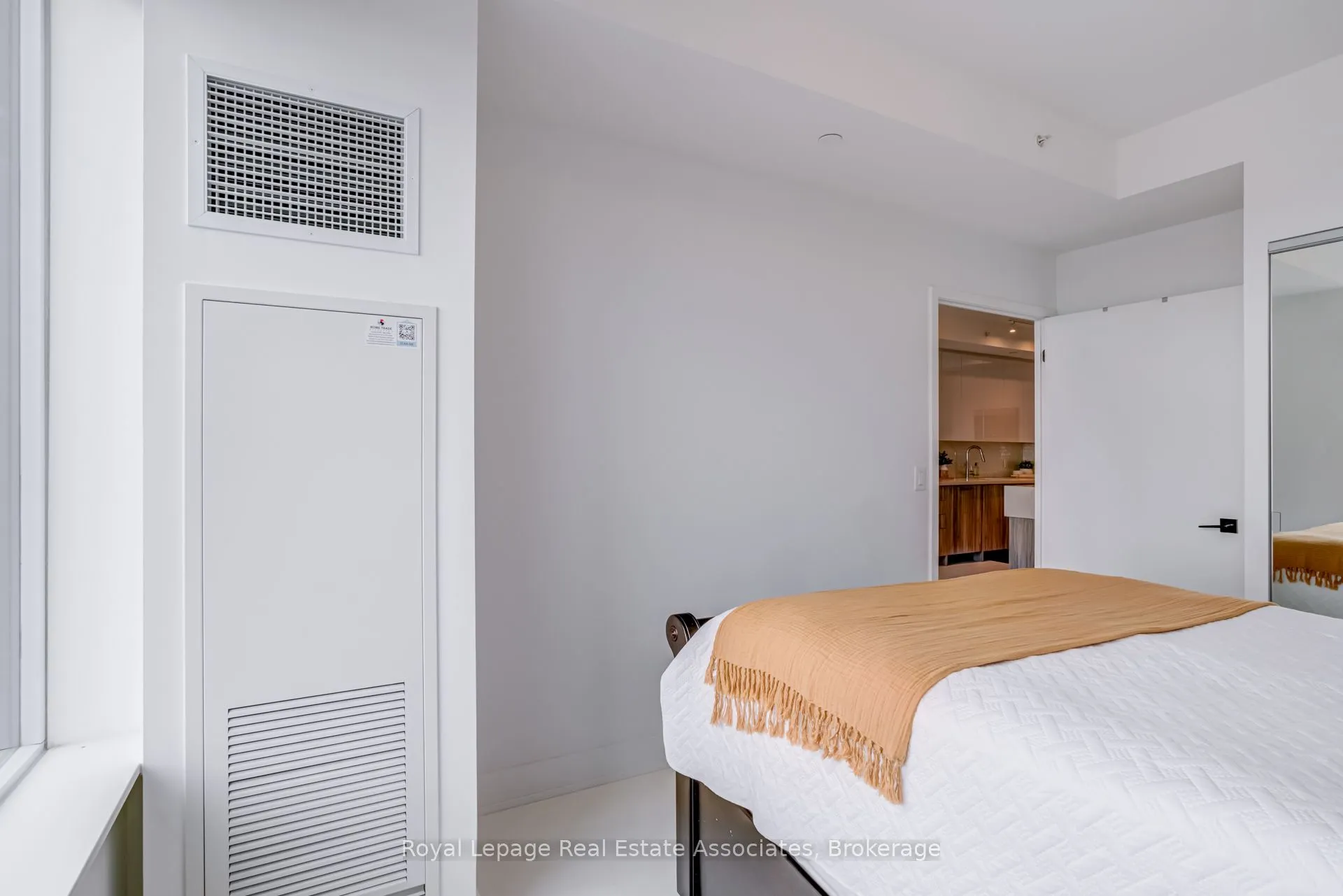 2481 Taunton Road, #607