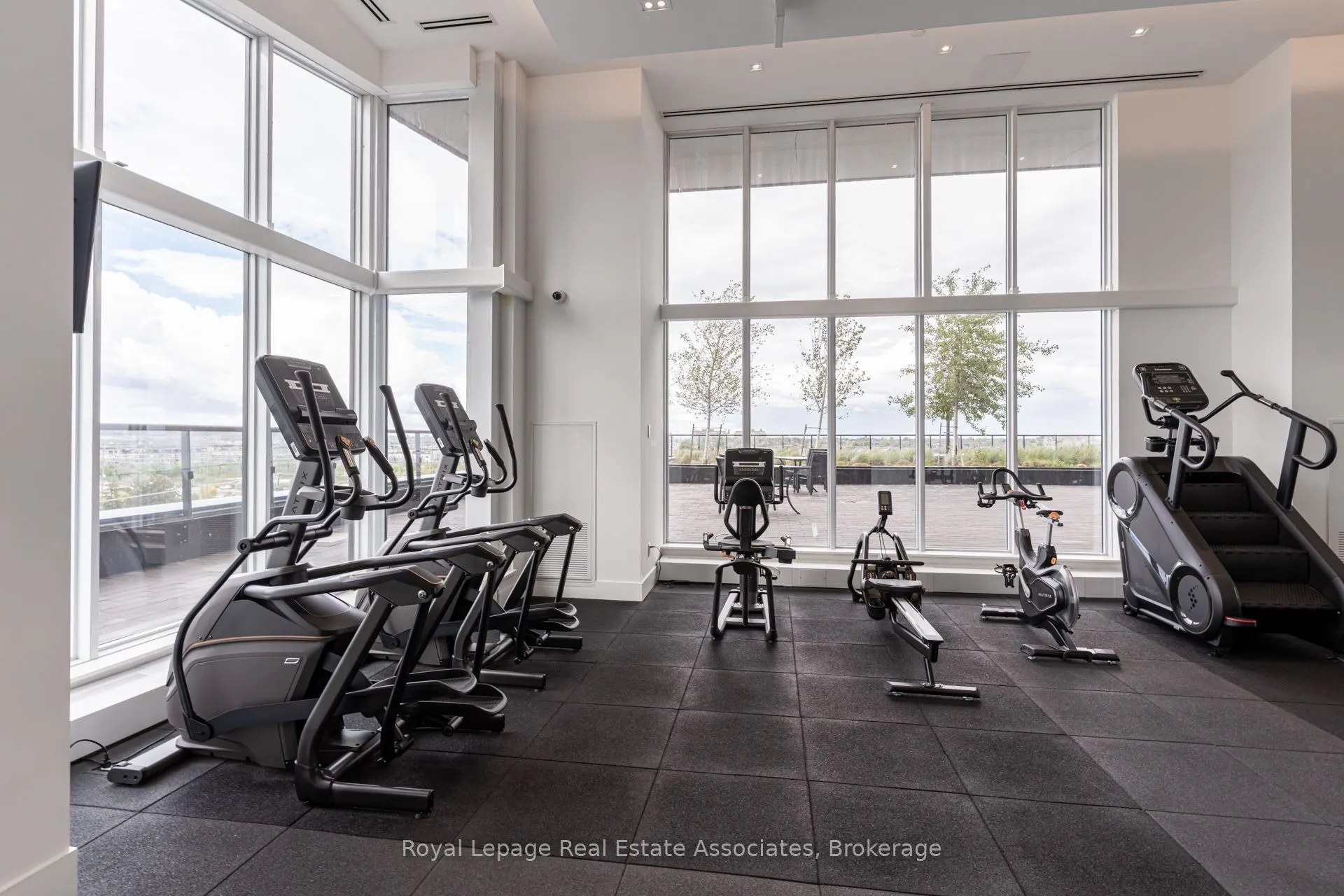 2481 Taunton Road, #607
