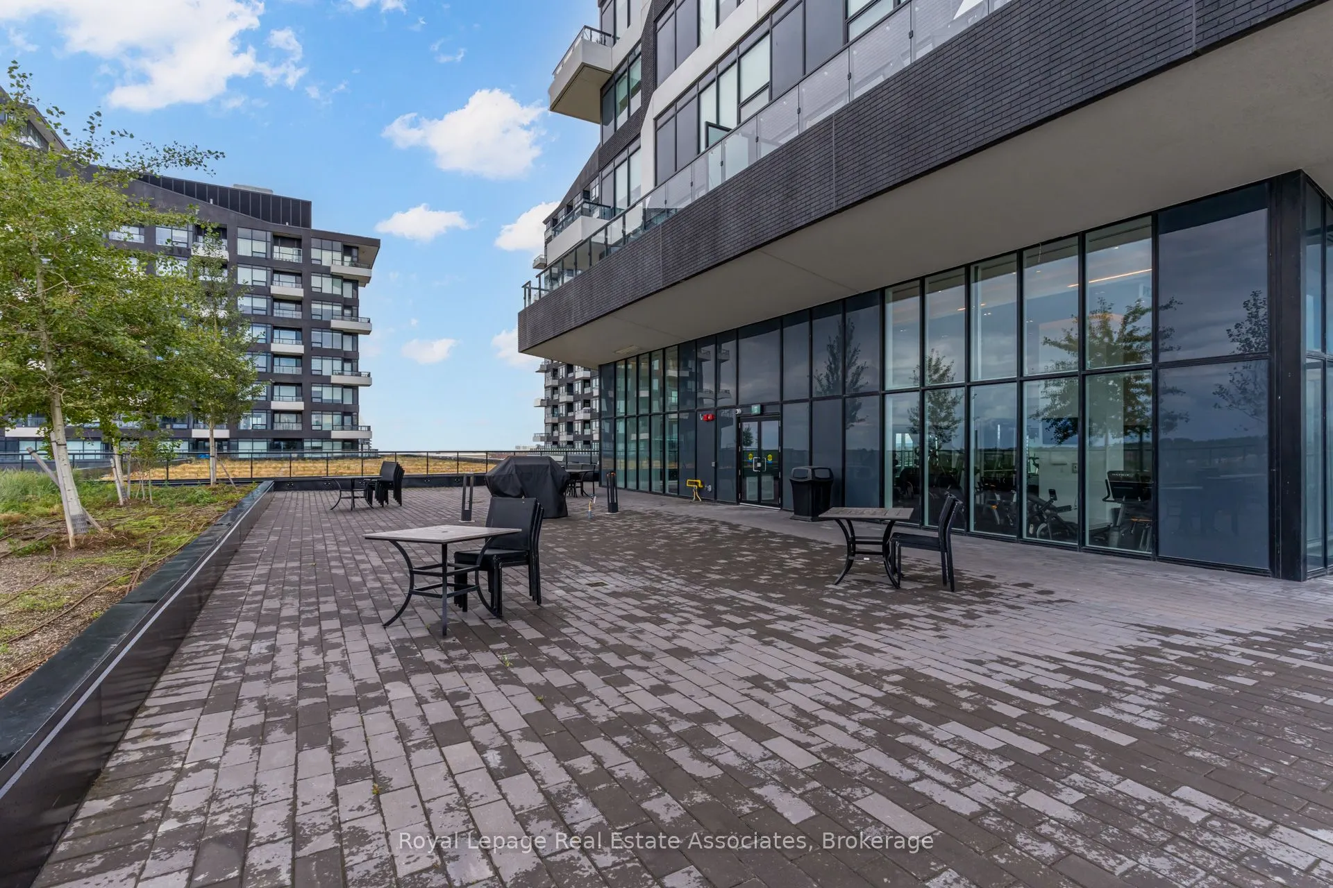 2481 Taunton Road, #607